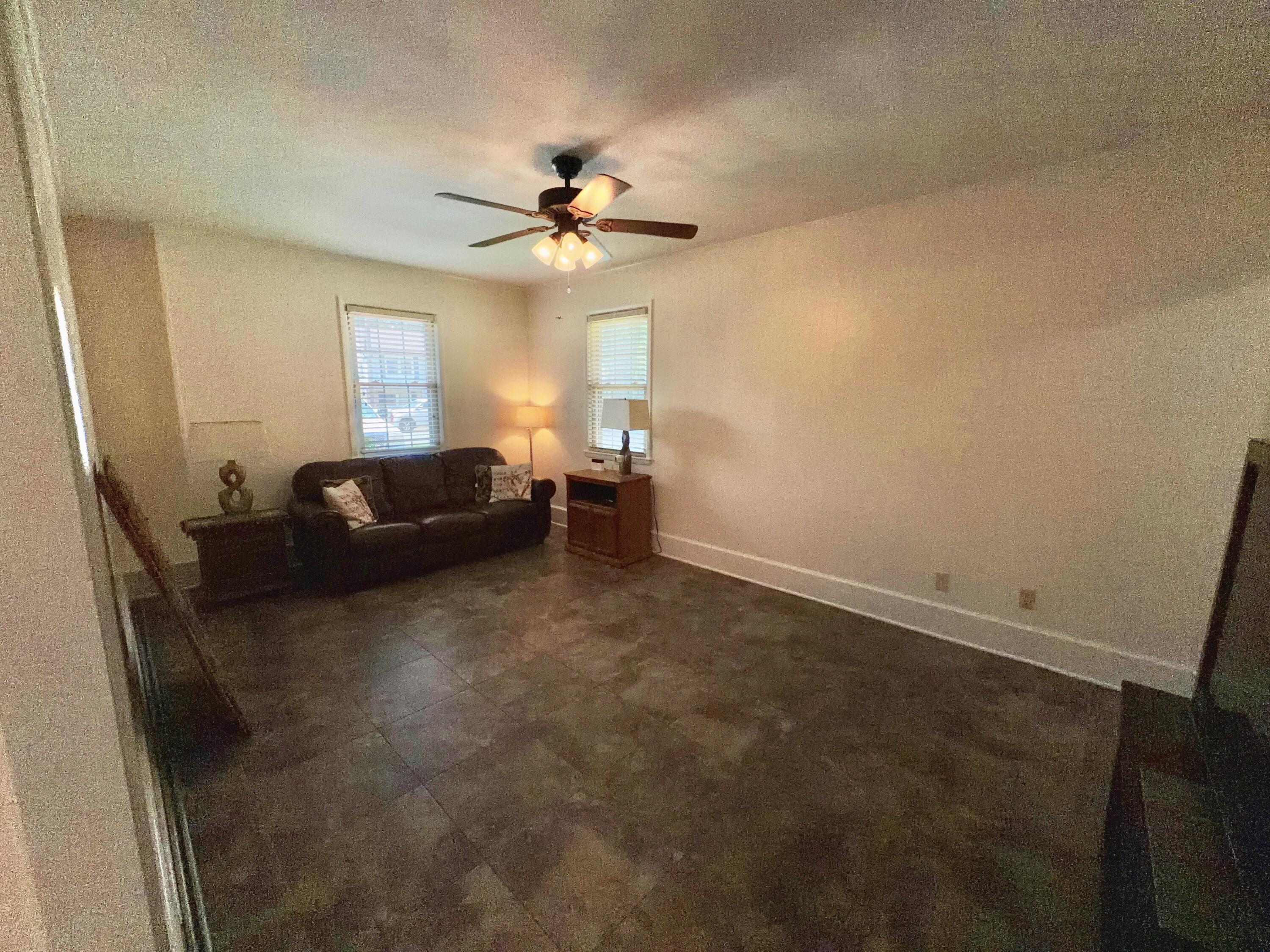 910 Springmont Drive Property Photo 19