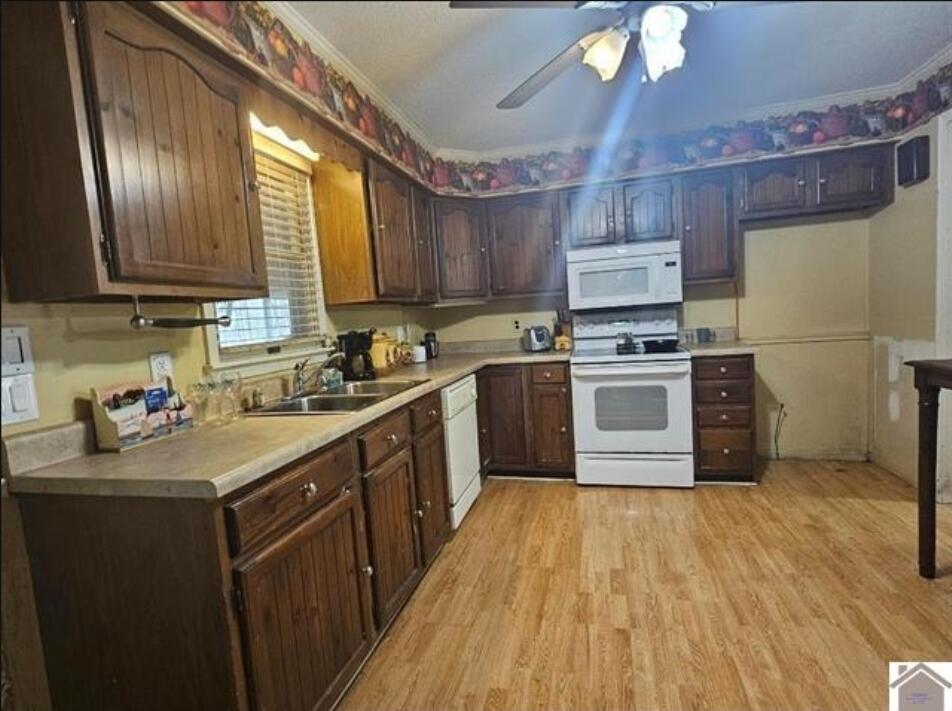 823 Sunset Drive Property Photo 3