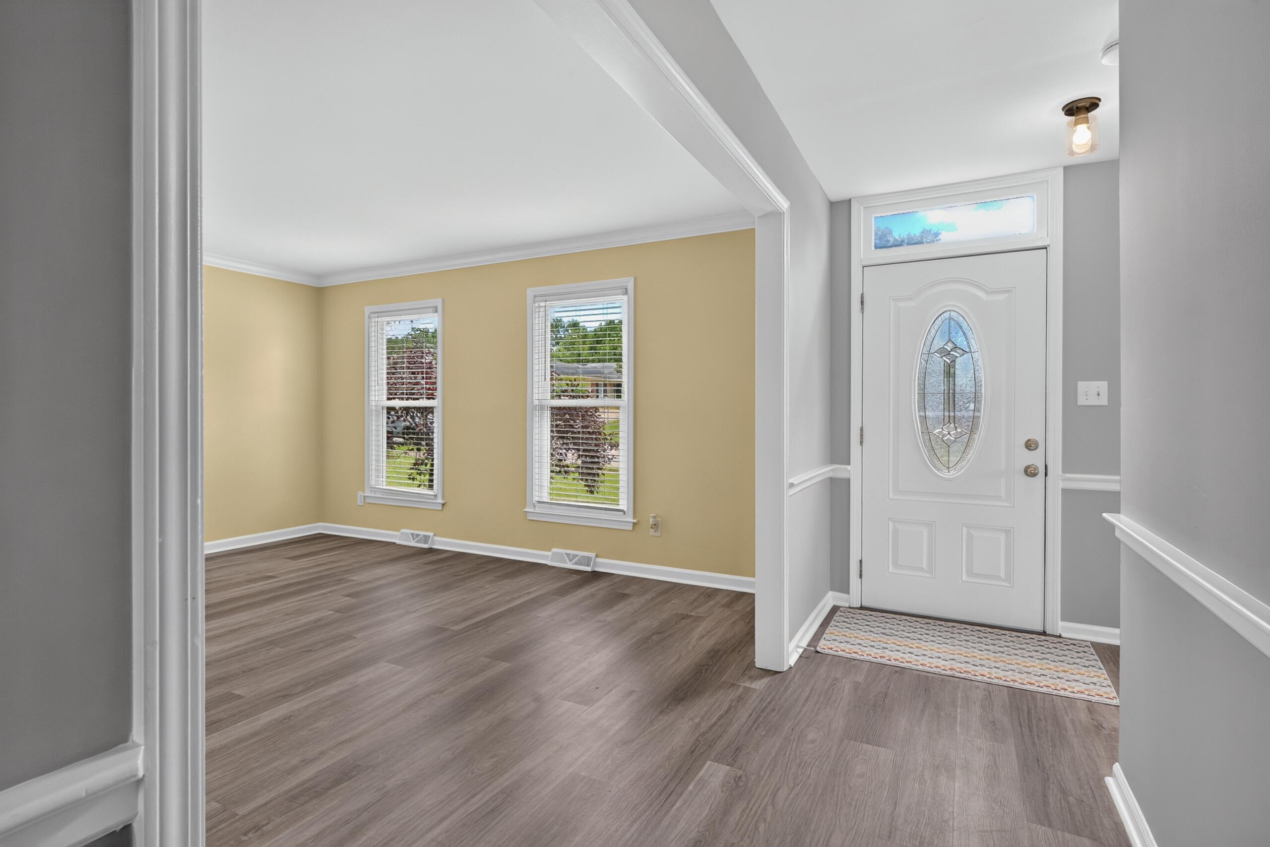 3905 Sundart Drive Property Photo 6