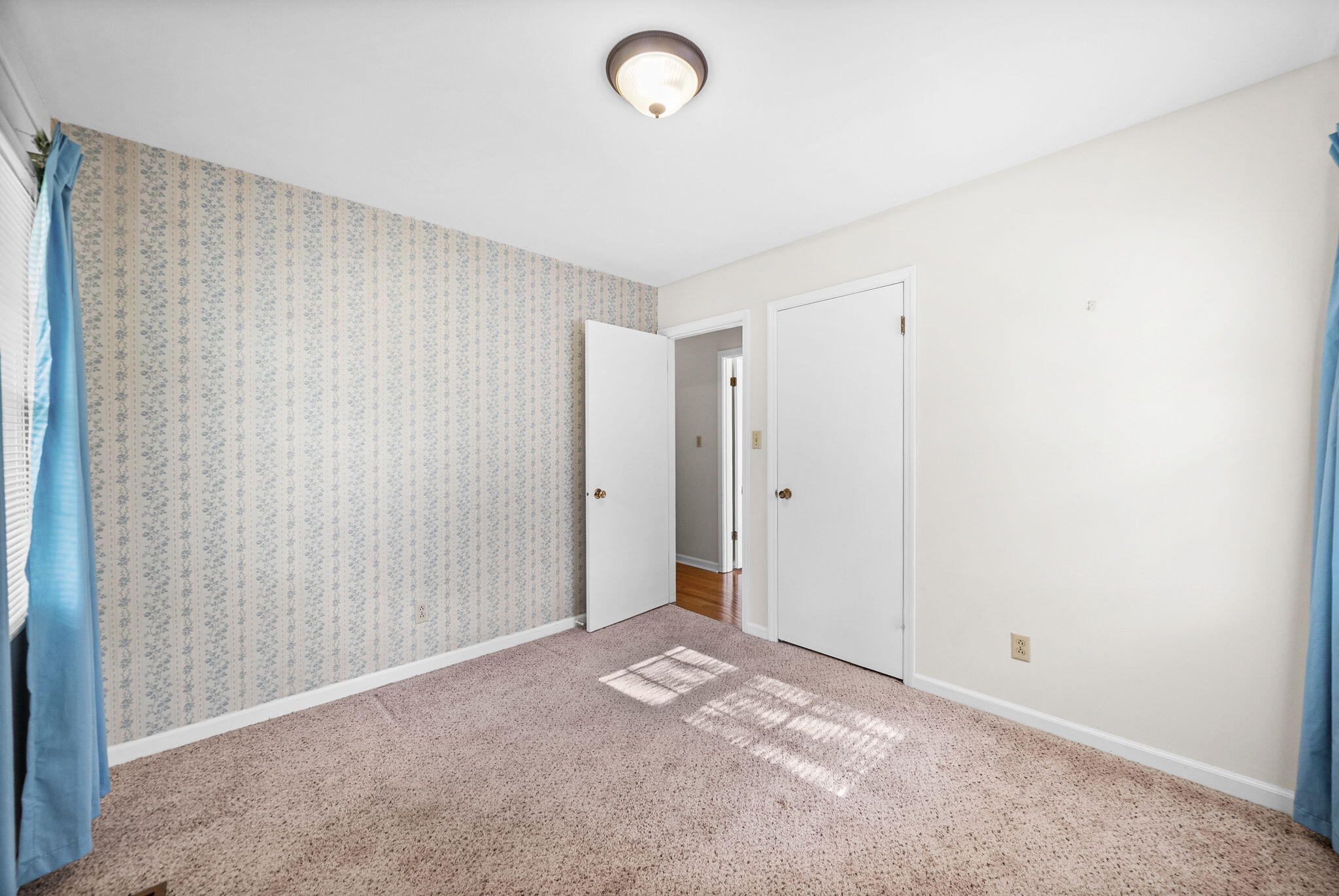 806 Hillcrest Drive Property Photo 25