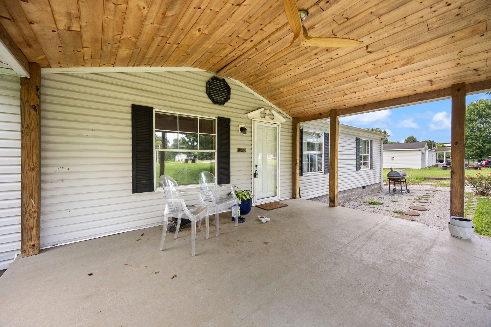 301 Jessica Circle Property Photo 6
