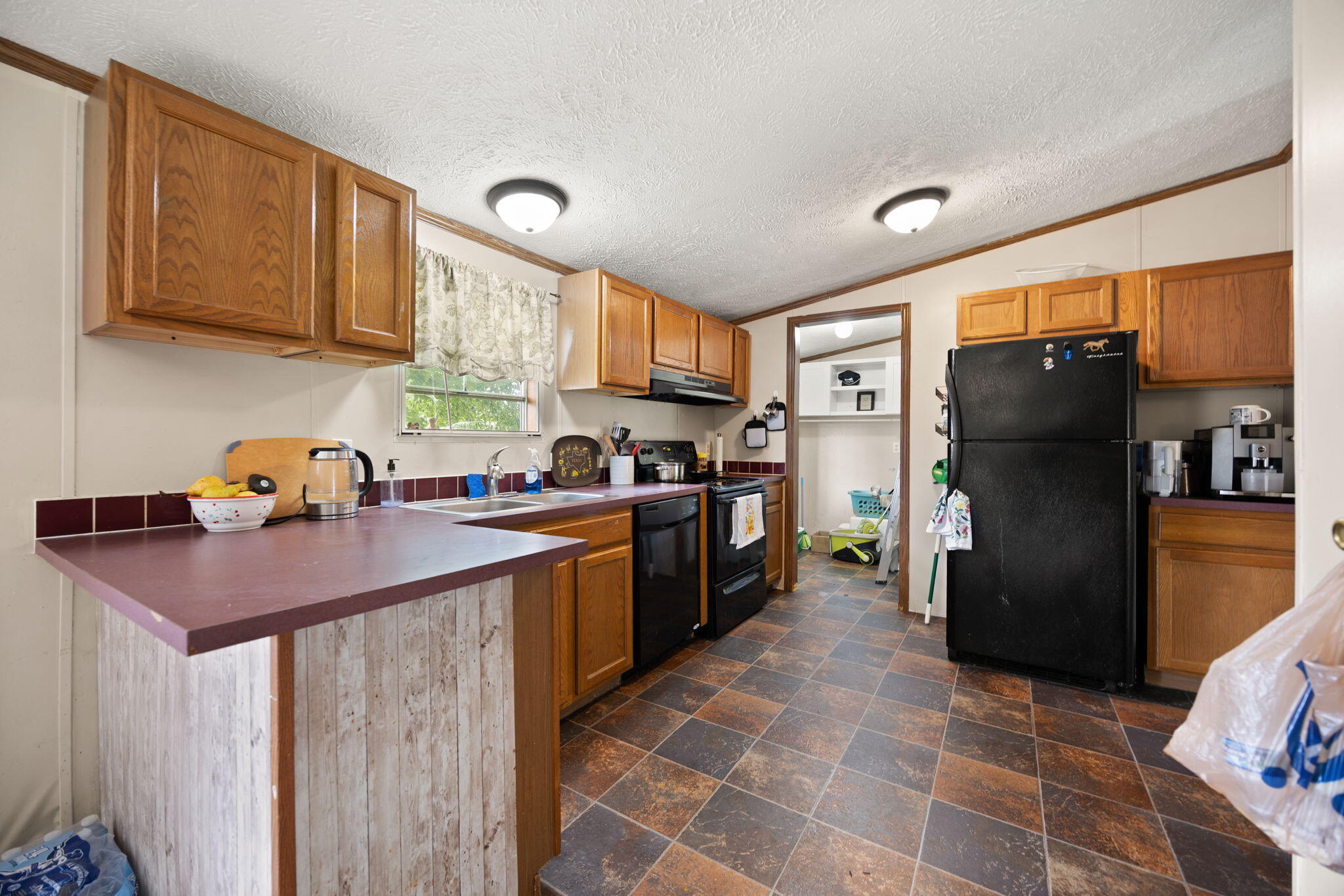 301 Jessica Circle Property Photo 12