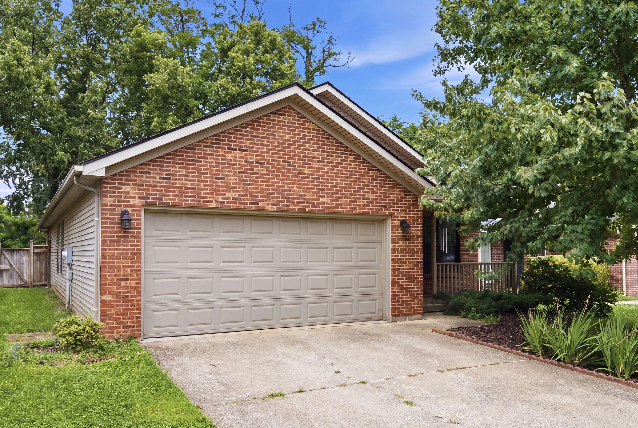3341 Squire Creek Way Property Photo 2
