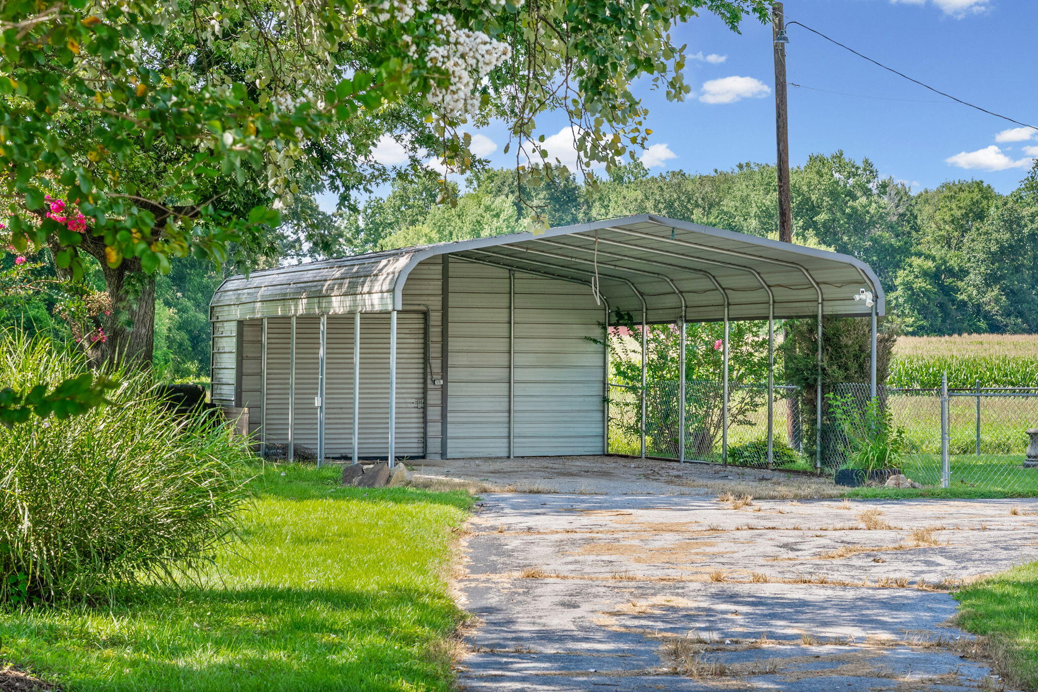 421 Lewis Road Property Photo 32