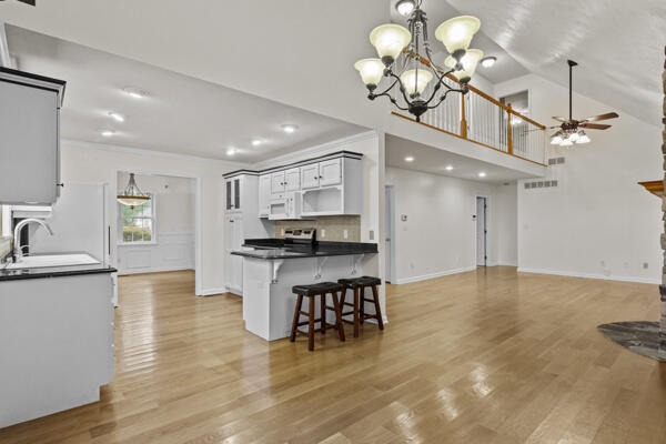 407 Winners Circle Property Photo 13