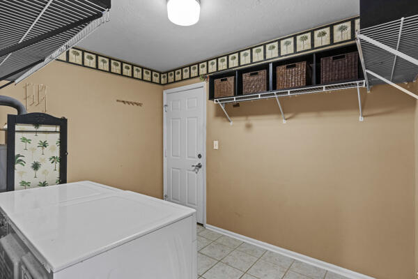 407 Winners Circle Property Photo 24