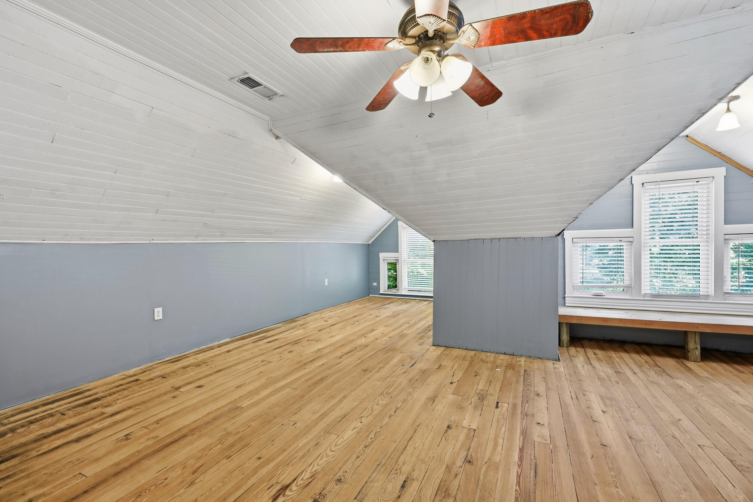 136 E Broadway Avenue Property Photo 34