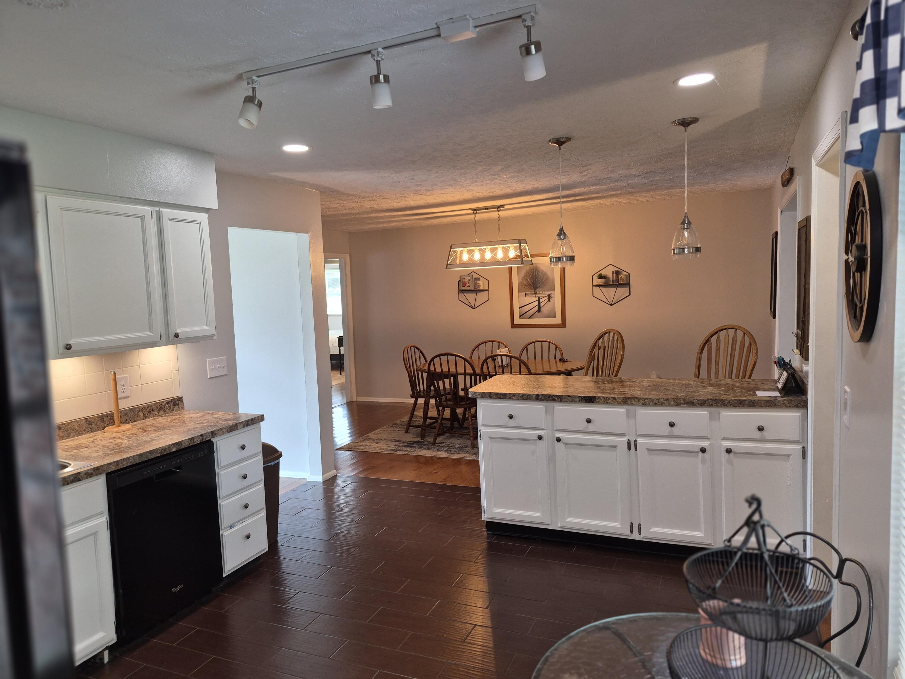 516 Poa Drive Property Photo 6