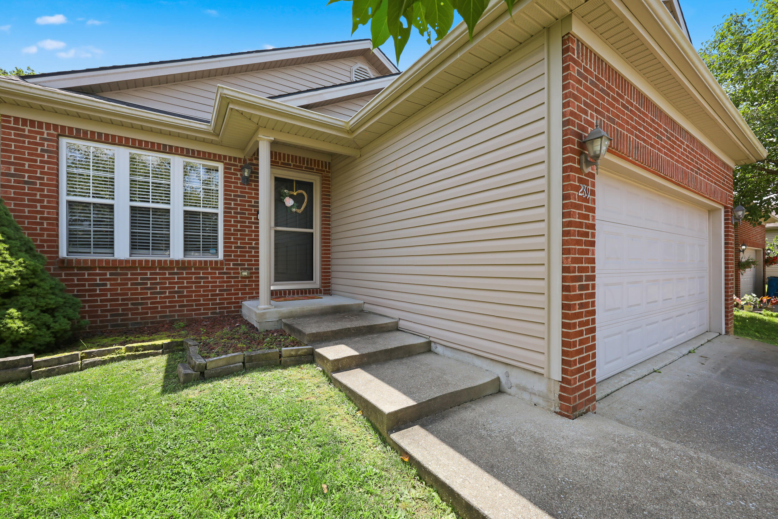 239 Baybrook Circle Property Photo 2