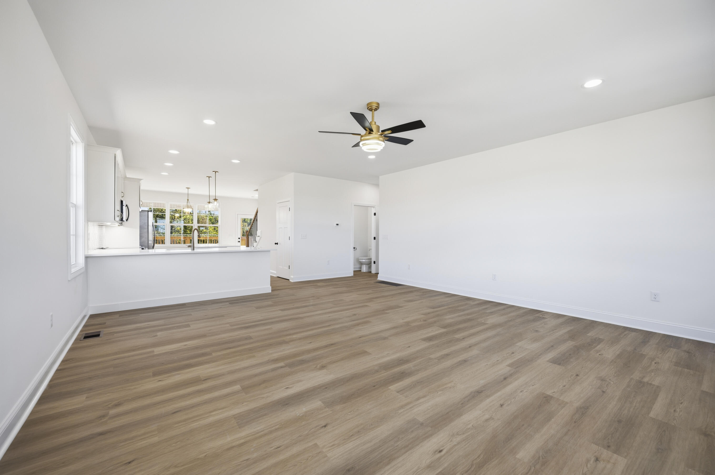 108 Dawn Court Property Photo 8