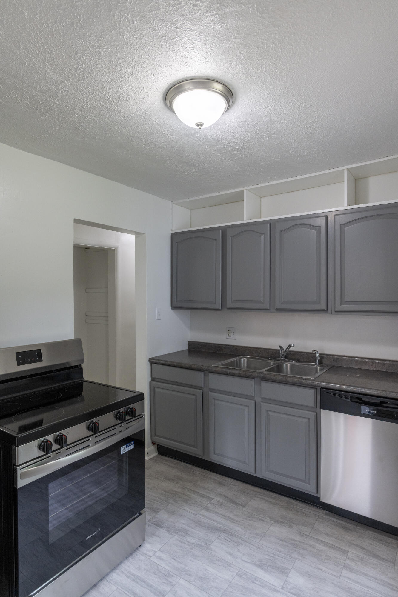 804 Della Drive Property Photo 16