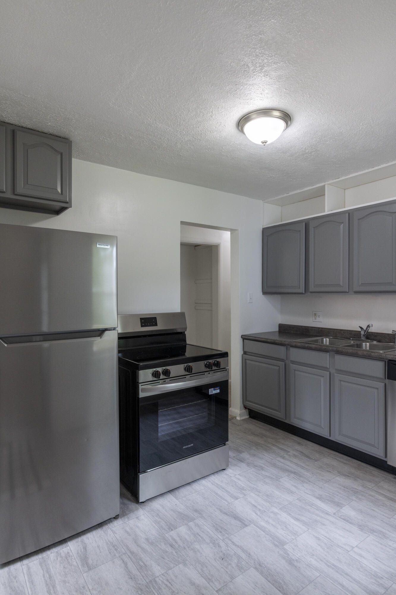 804 Della Drive Property Photo 17