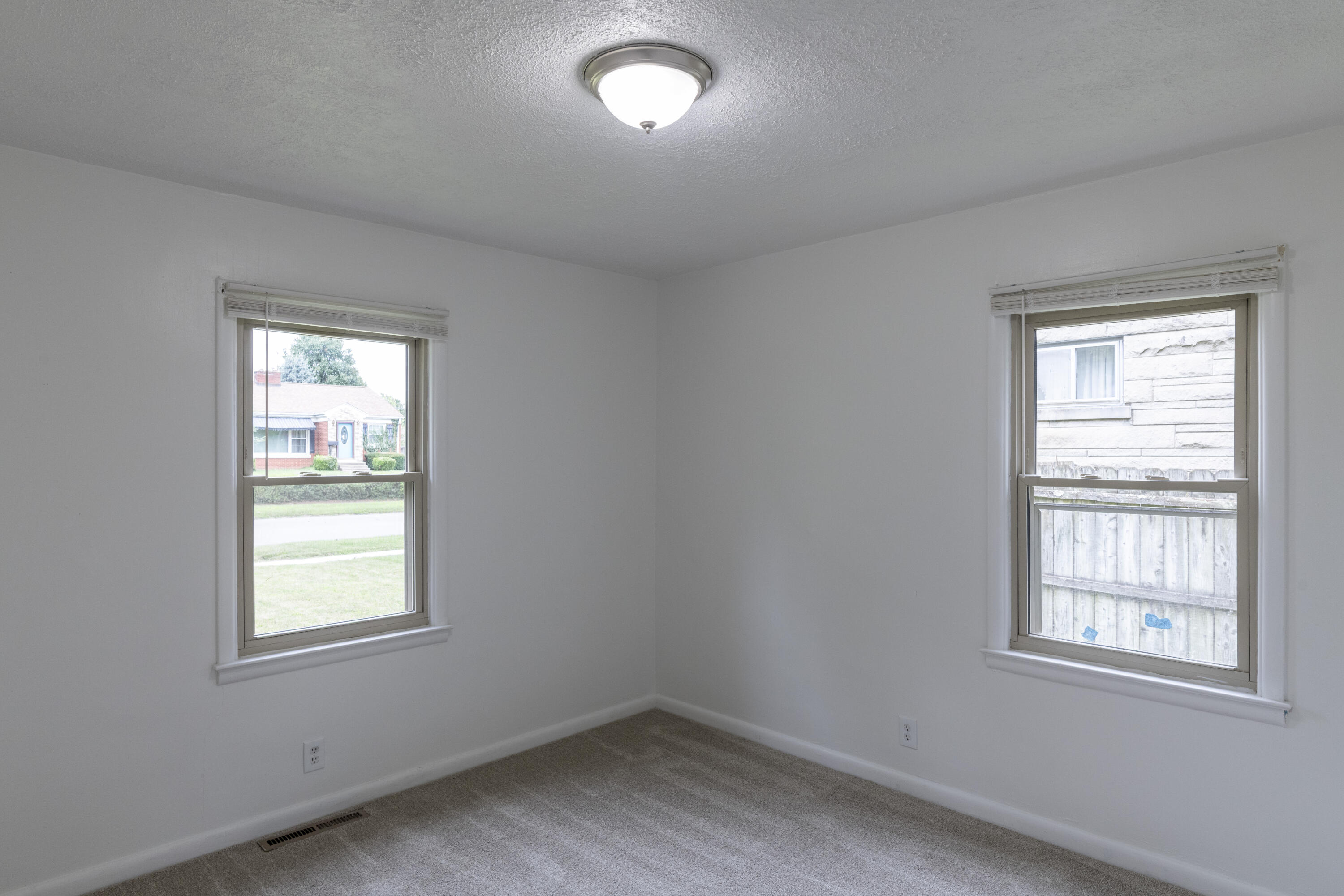 804 Della Drive Property Photo 27