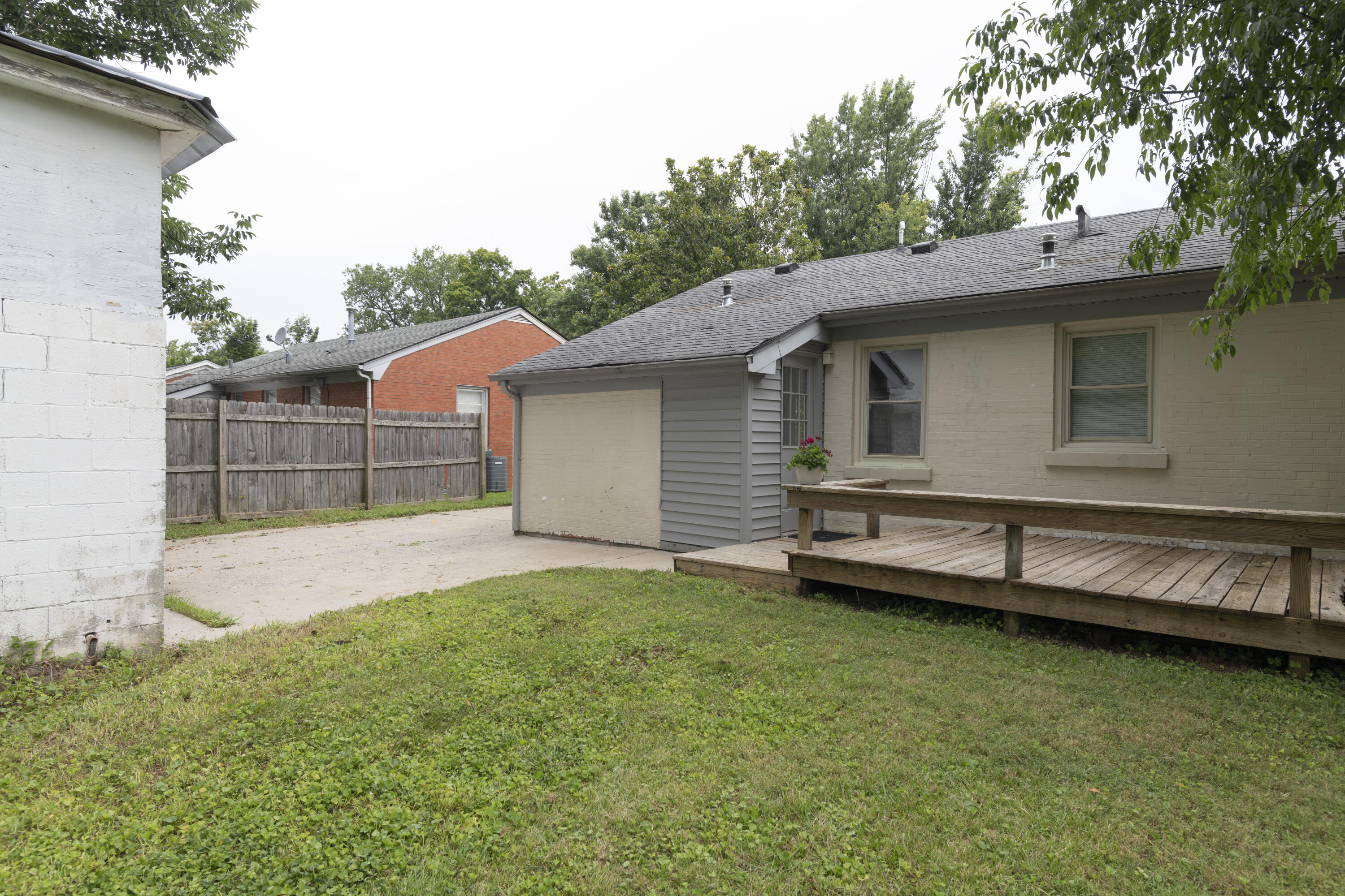804 Della Drive Property Photo 29