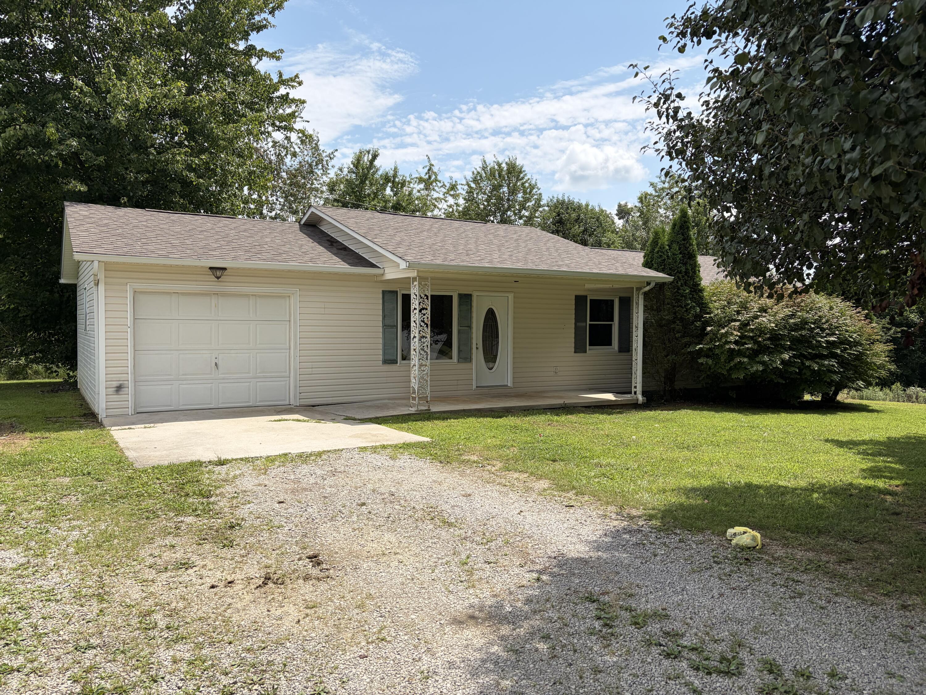 38 Jacqueline Drive Property Photo 1