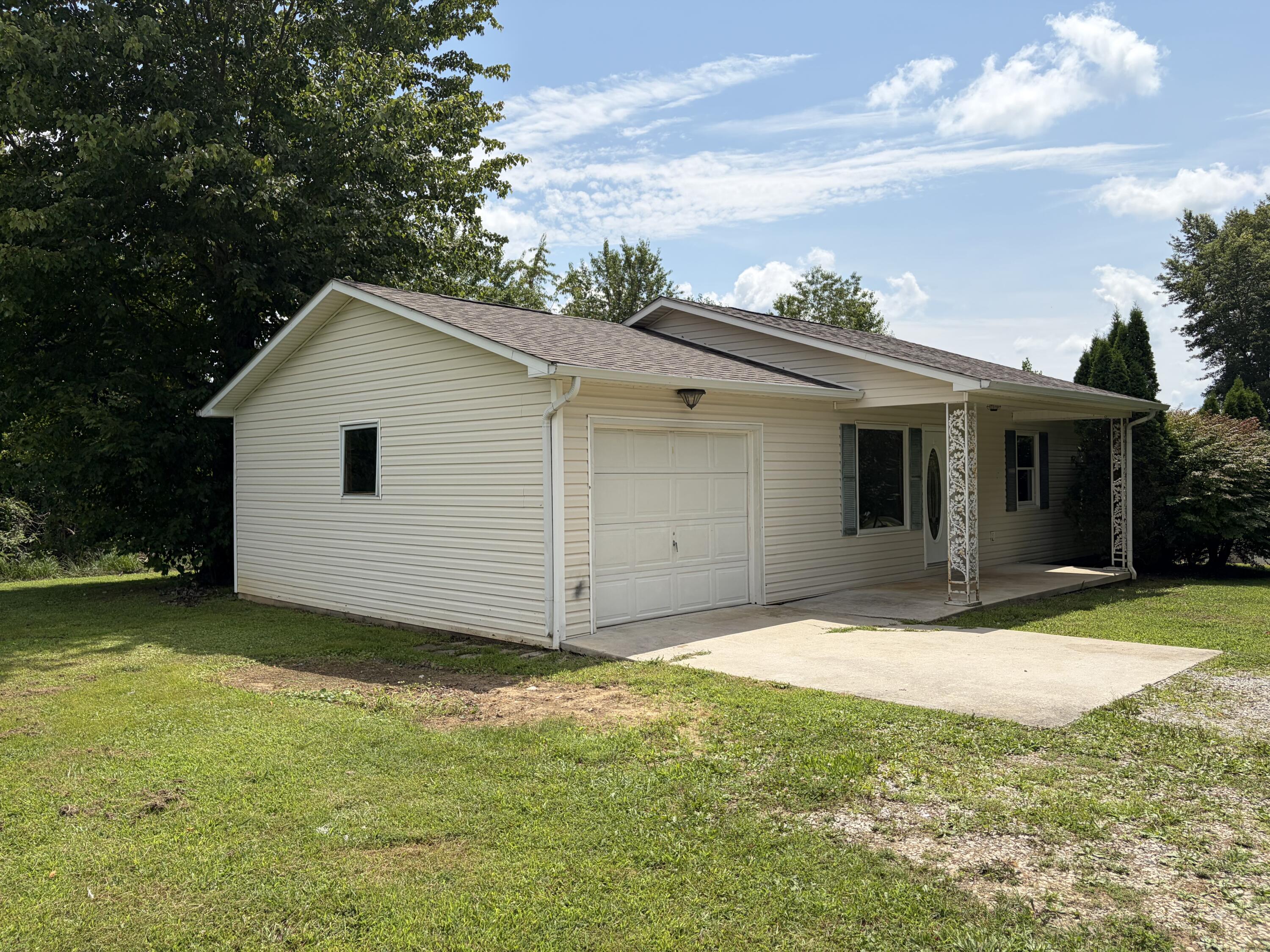 38 Jacqueline Drive Property Photo 5