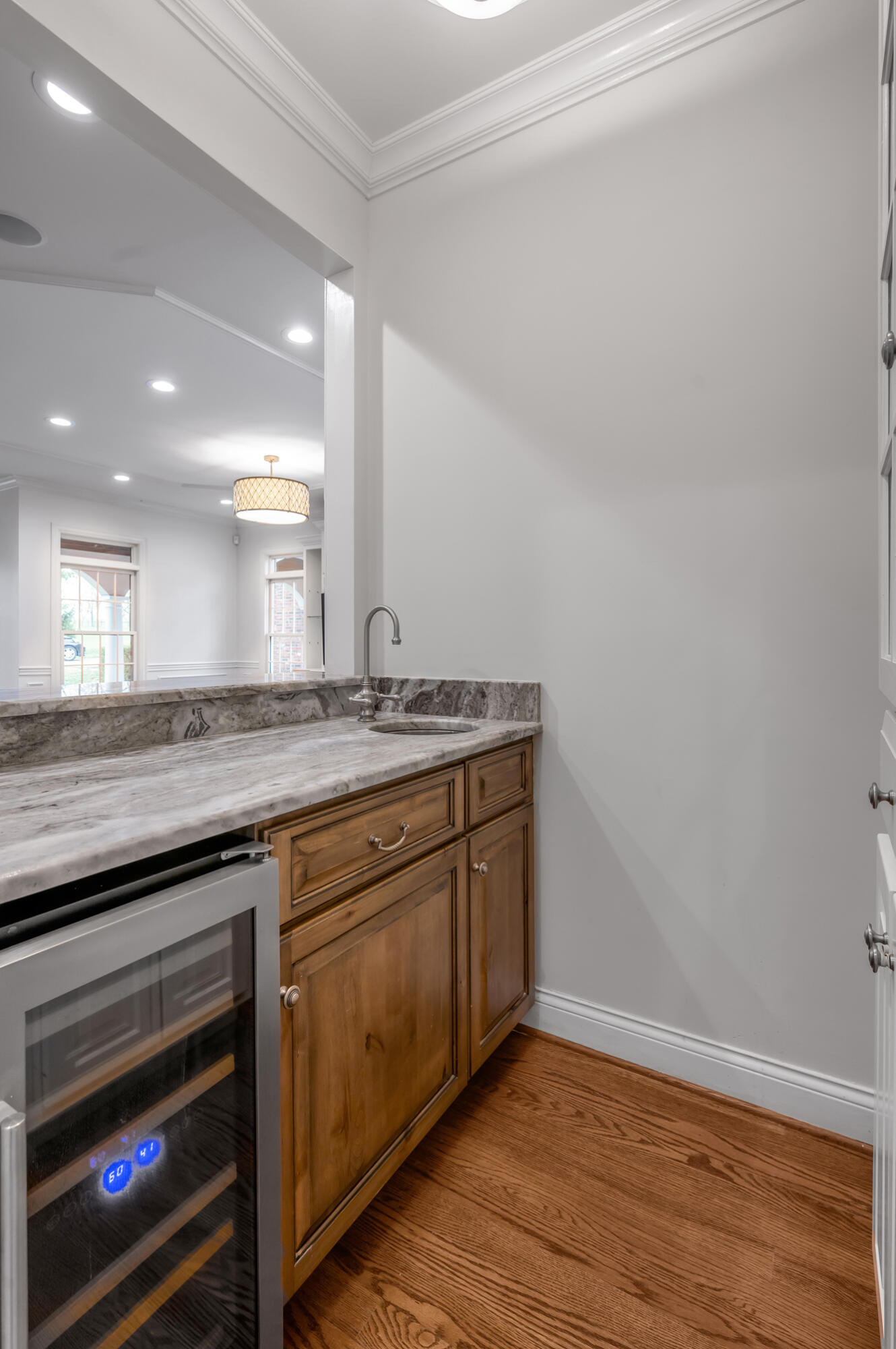1056 High Point Drive Property Photo 11