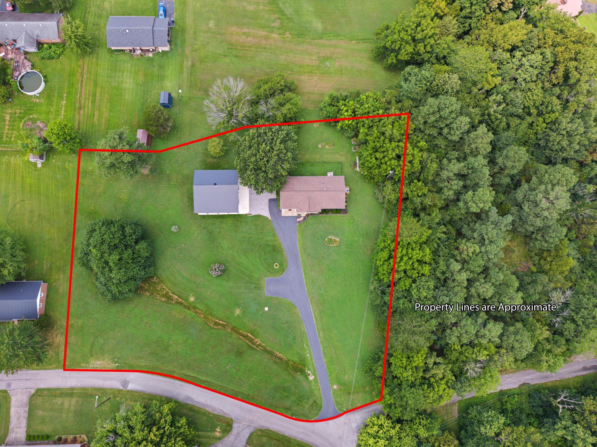 402 Harmon Drive Property Photo 3