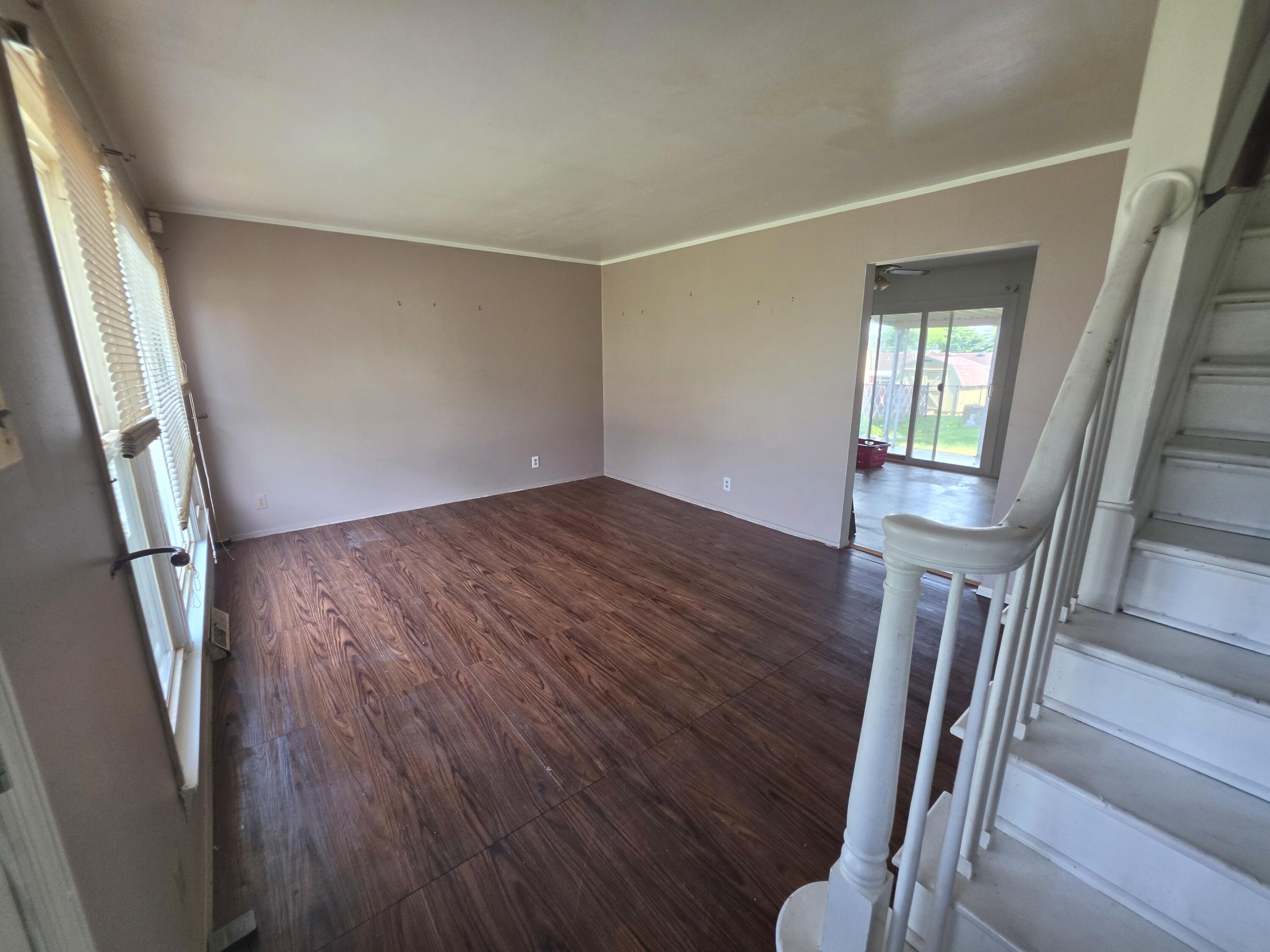 1158 Oakwood Drive Property Photo 6