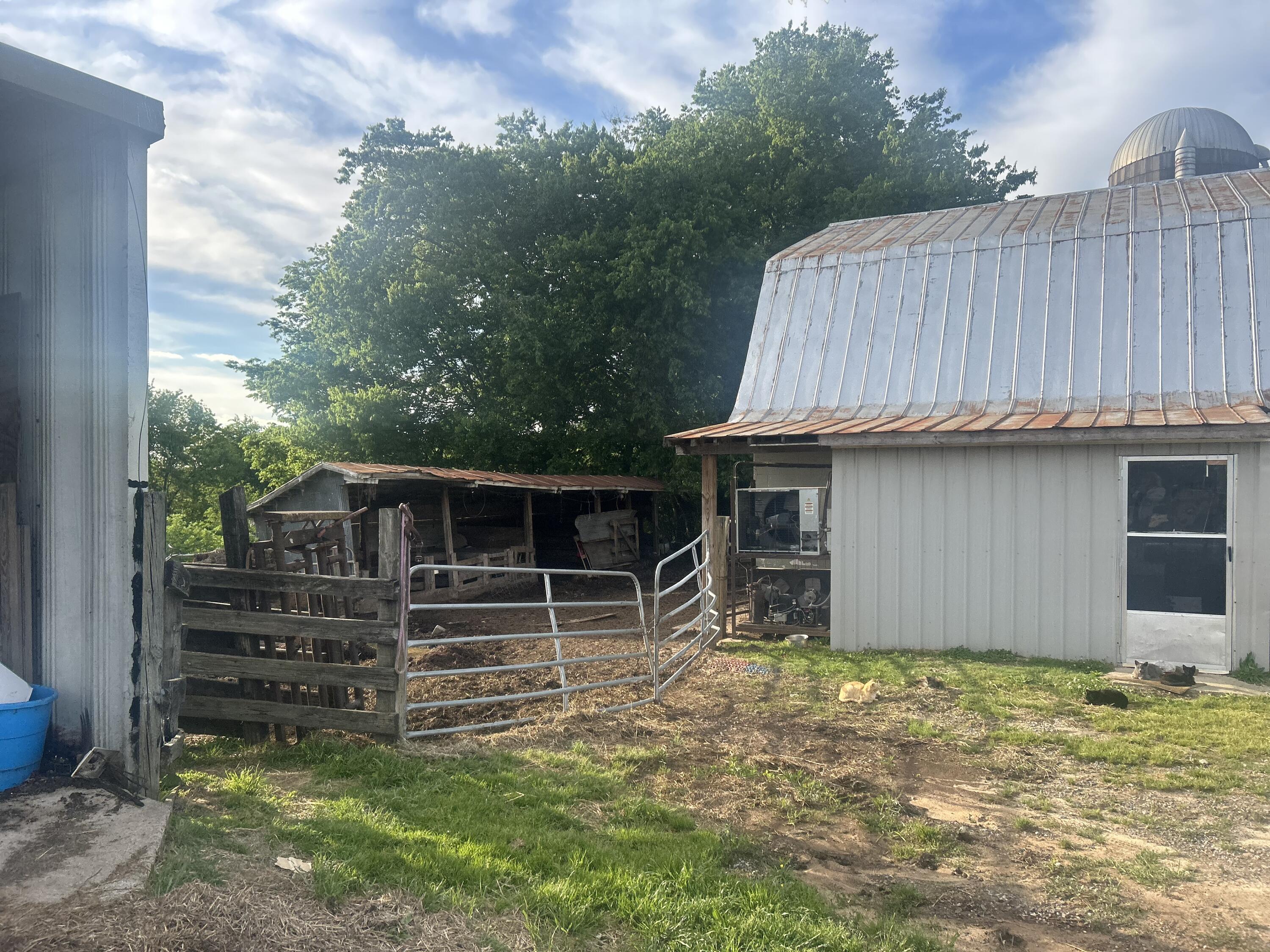 1753 State Route 943 Property Photo 6