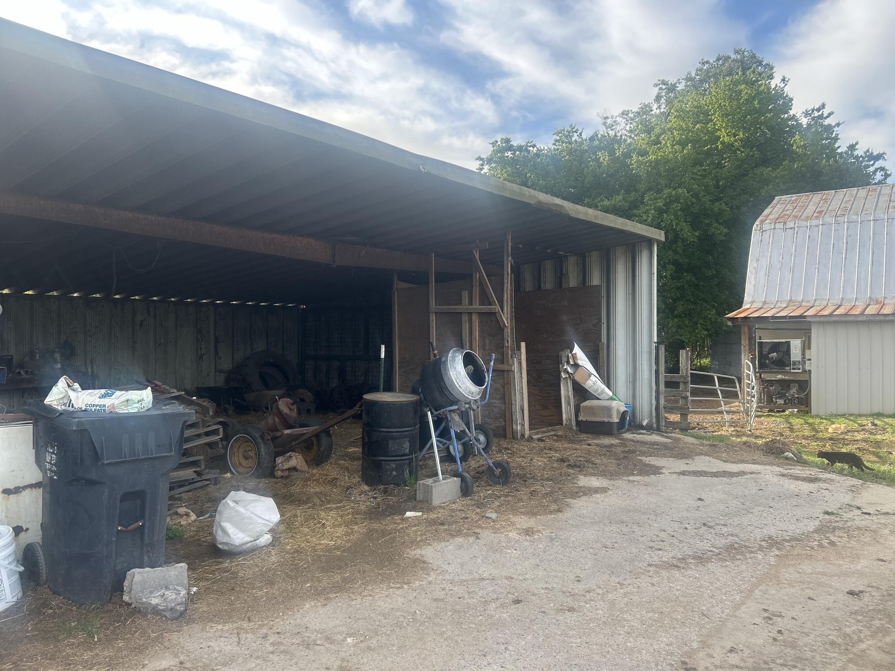 1753 State Route 943 Property Photo 9