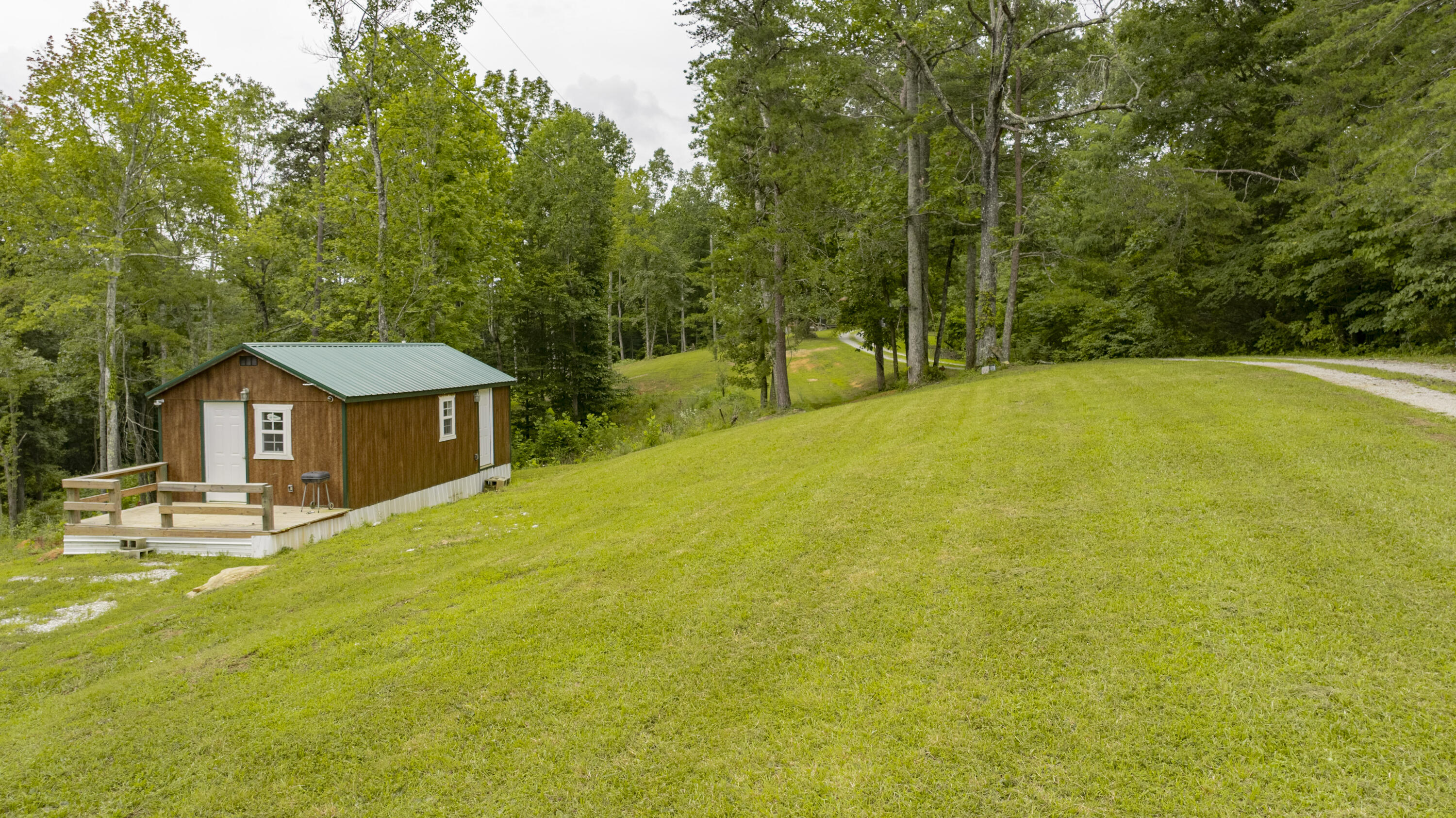 439 Lakepoint View Road Property Photo 13