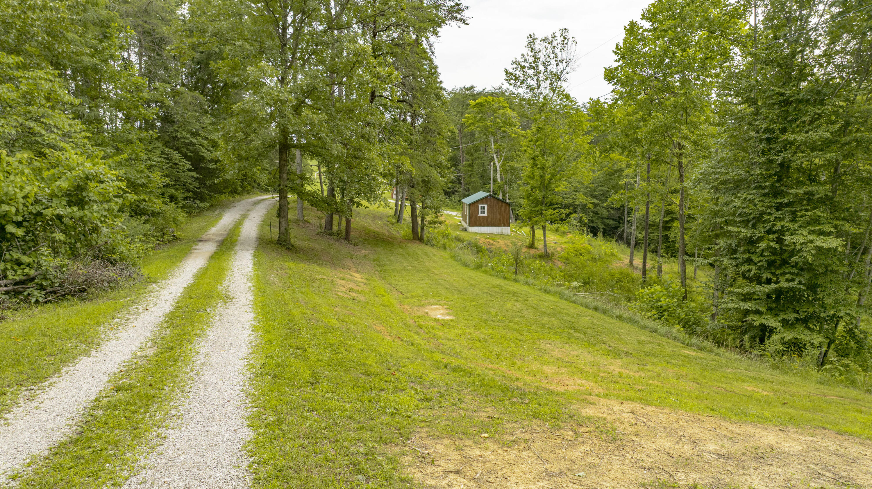 439 Lakepoint View Road Property Photo 17