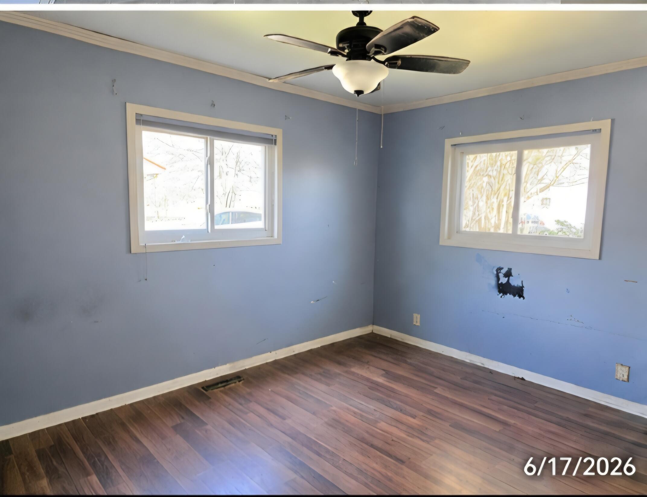300 4th St Street Property Photo 4