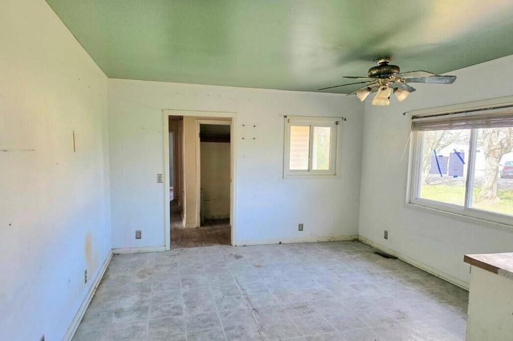300 4th St Street Property Photo 6