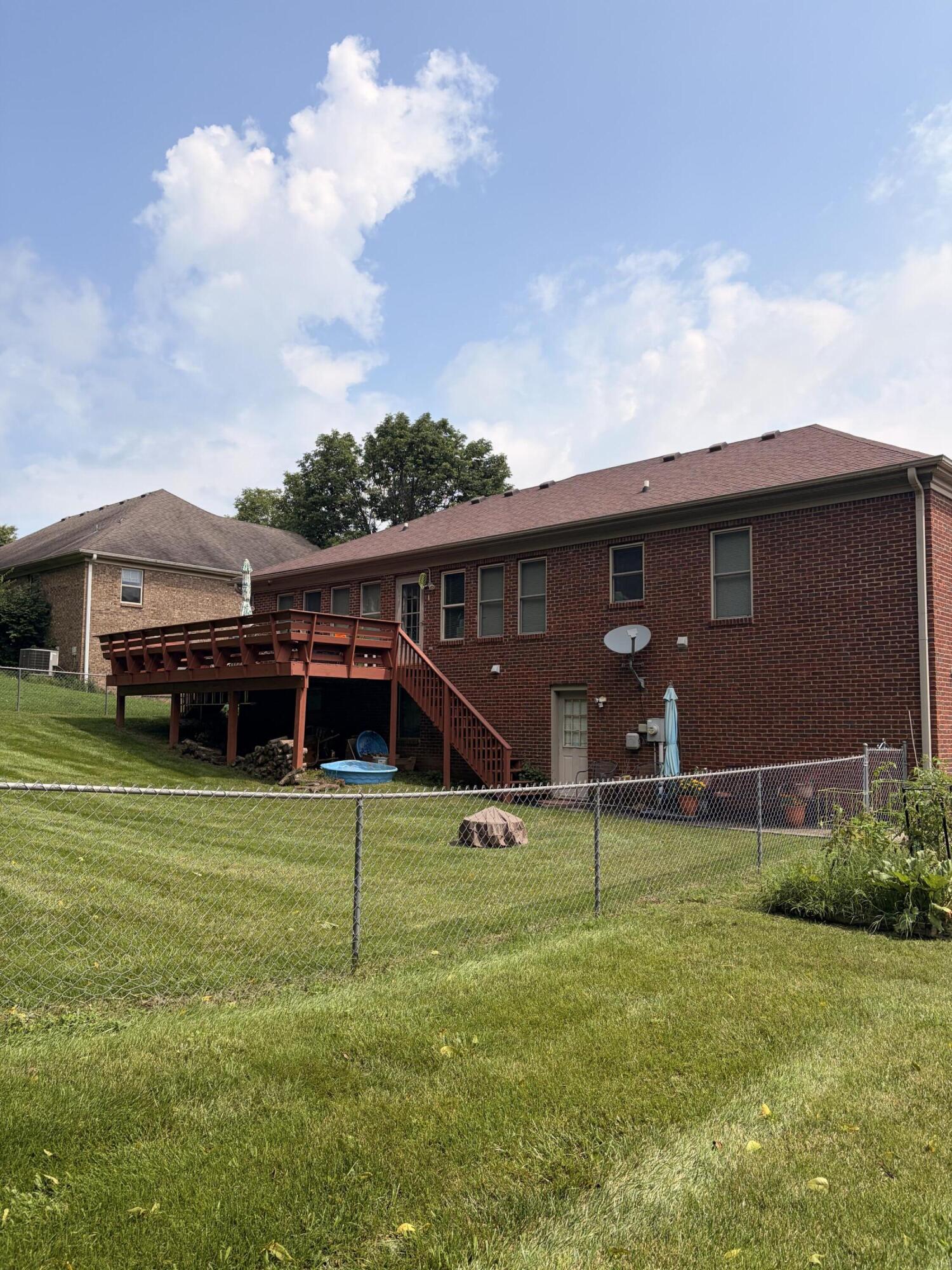 1005 Middlebrook Drive Property Photo 4