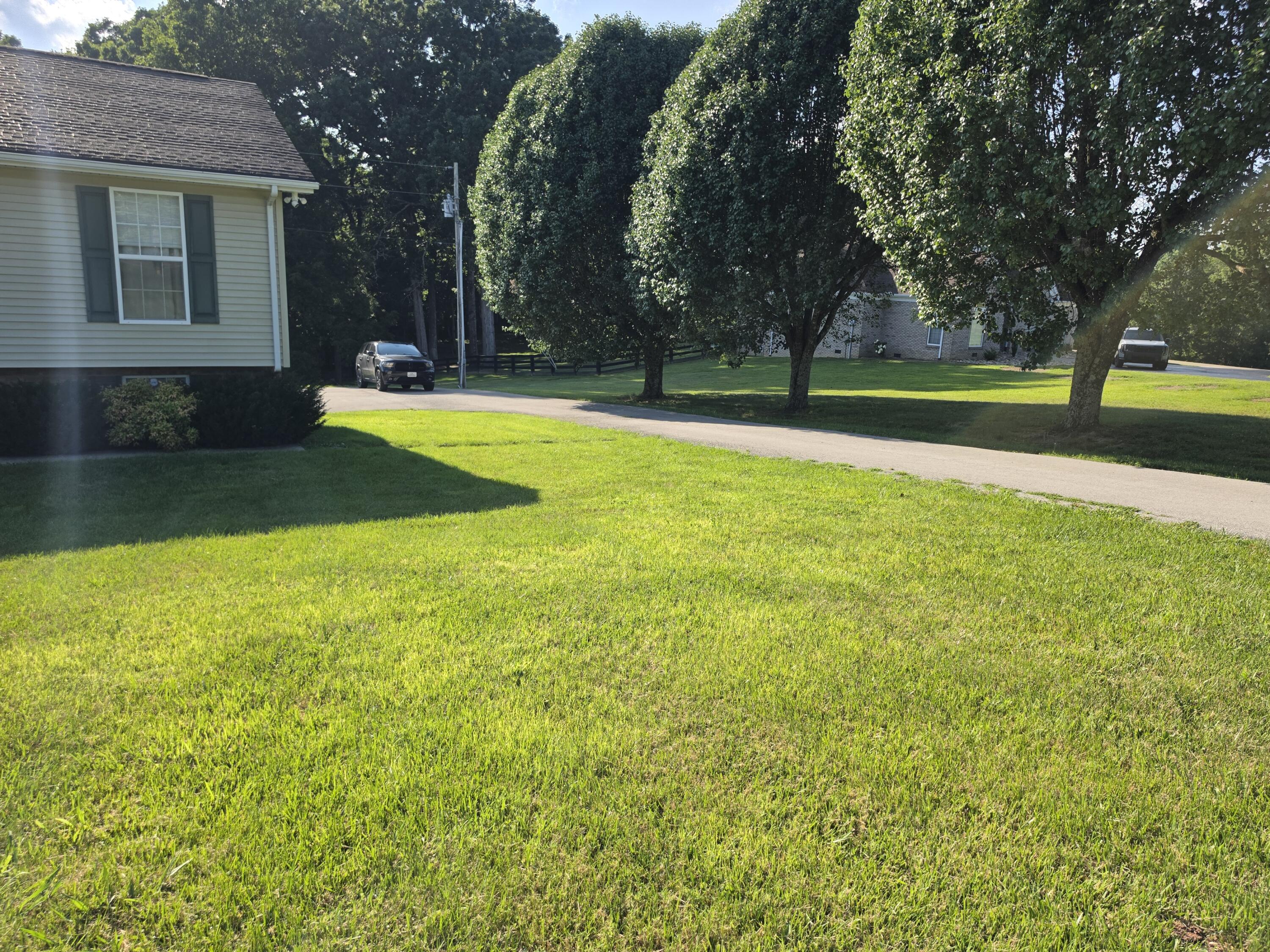 9468 Keavy Road Property Photo 4