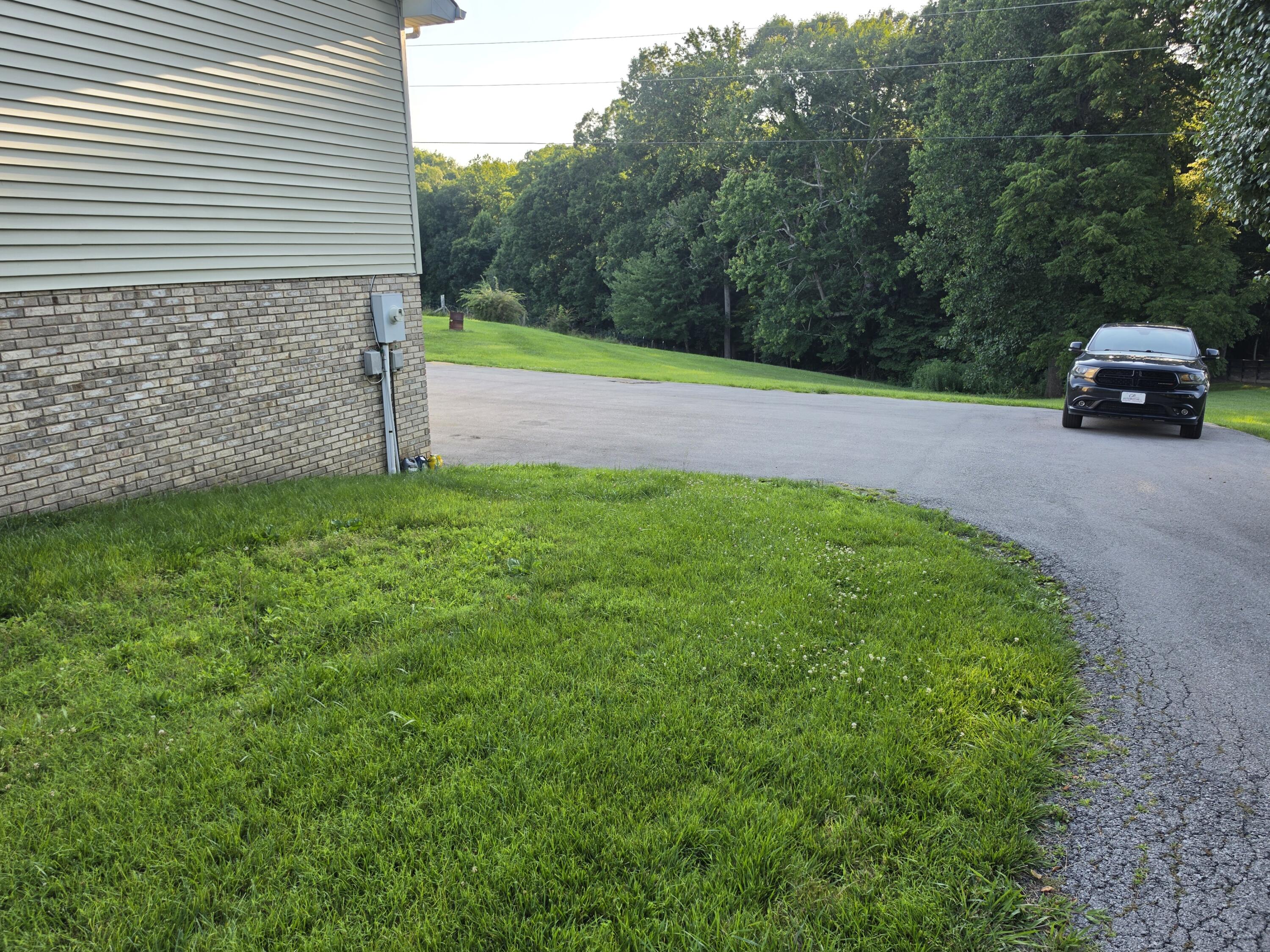 9468 Keavy Road Property Photo 7