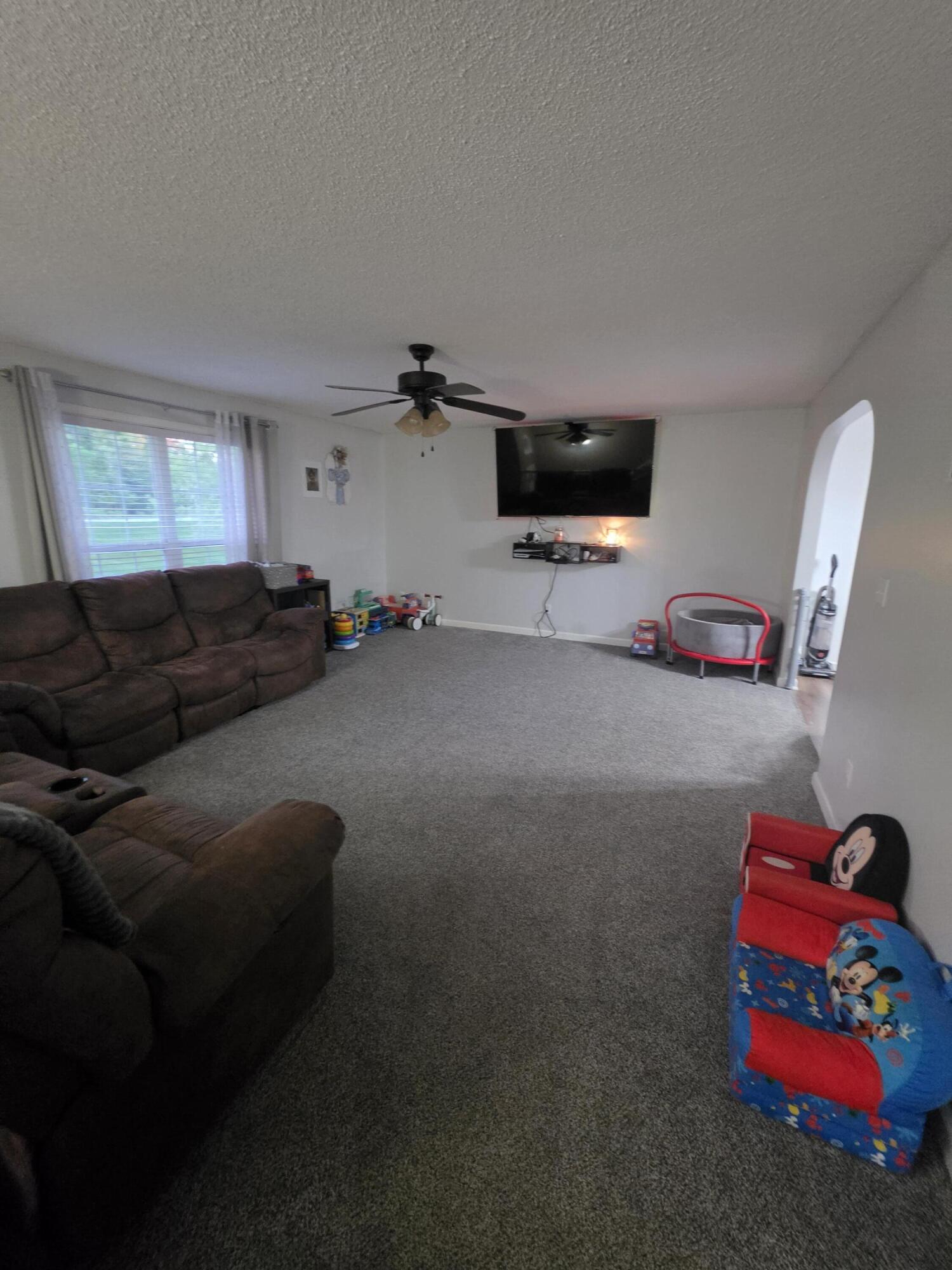 9468 Keavy Road Property Photo 18