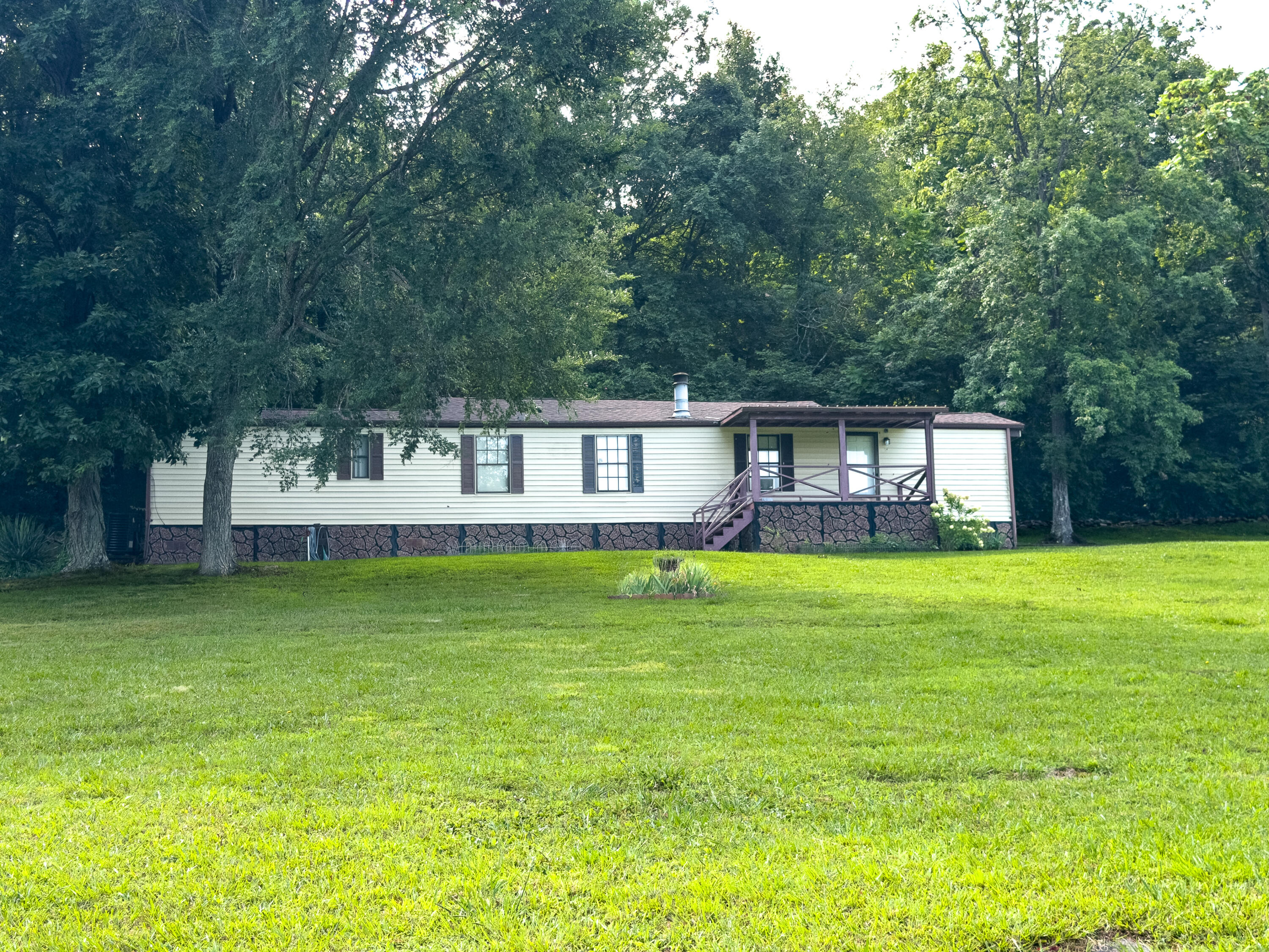 186 Hancock Subdivision Property Photo 1