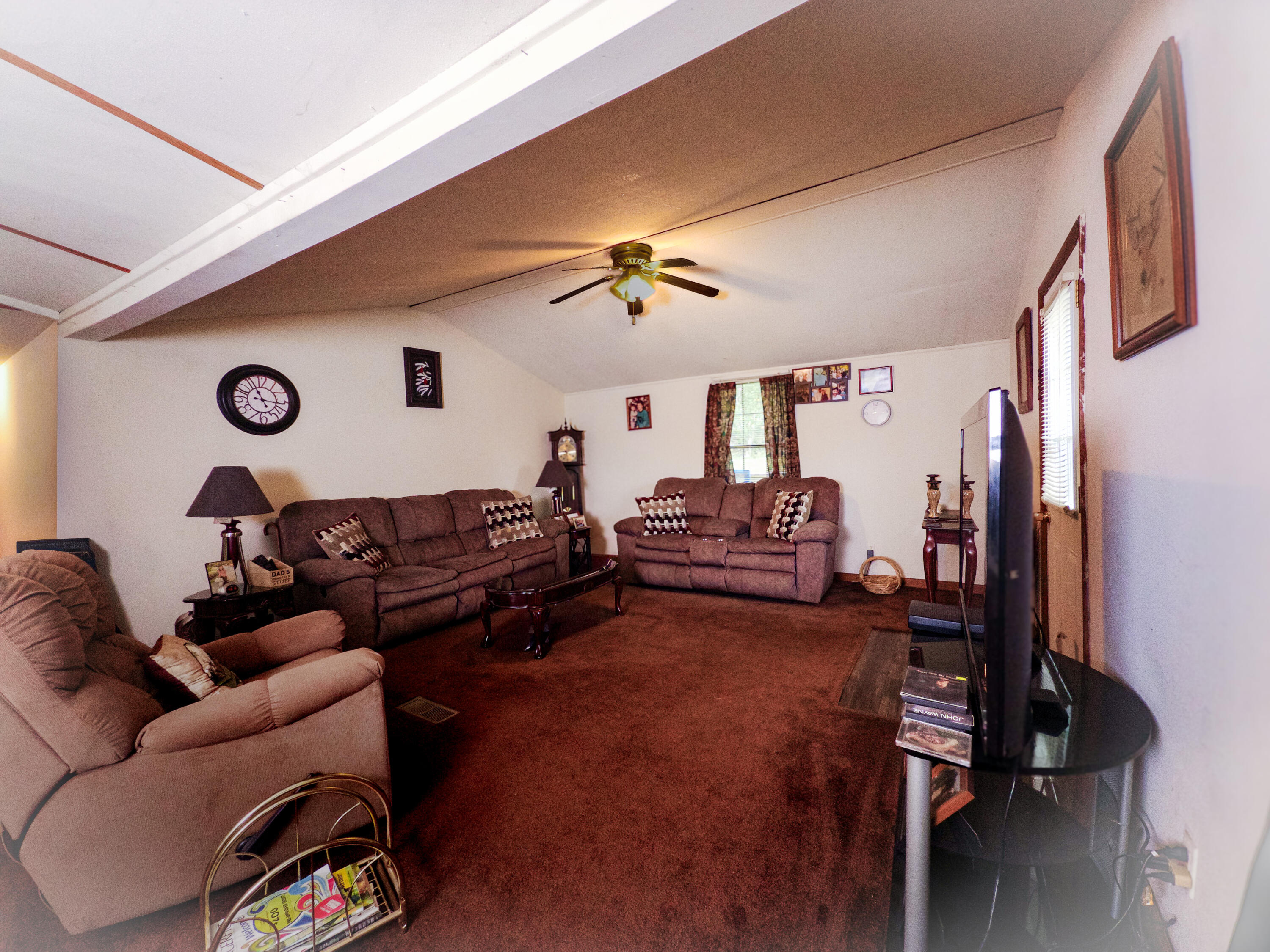 186 Hancock Subdivision Property Photo 12