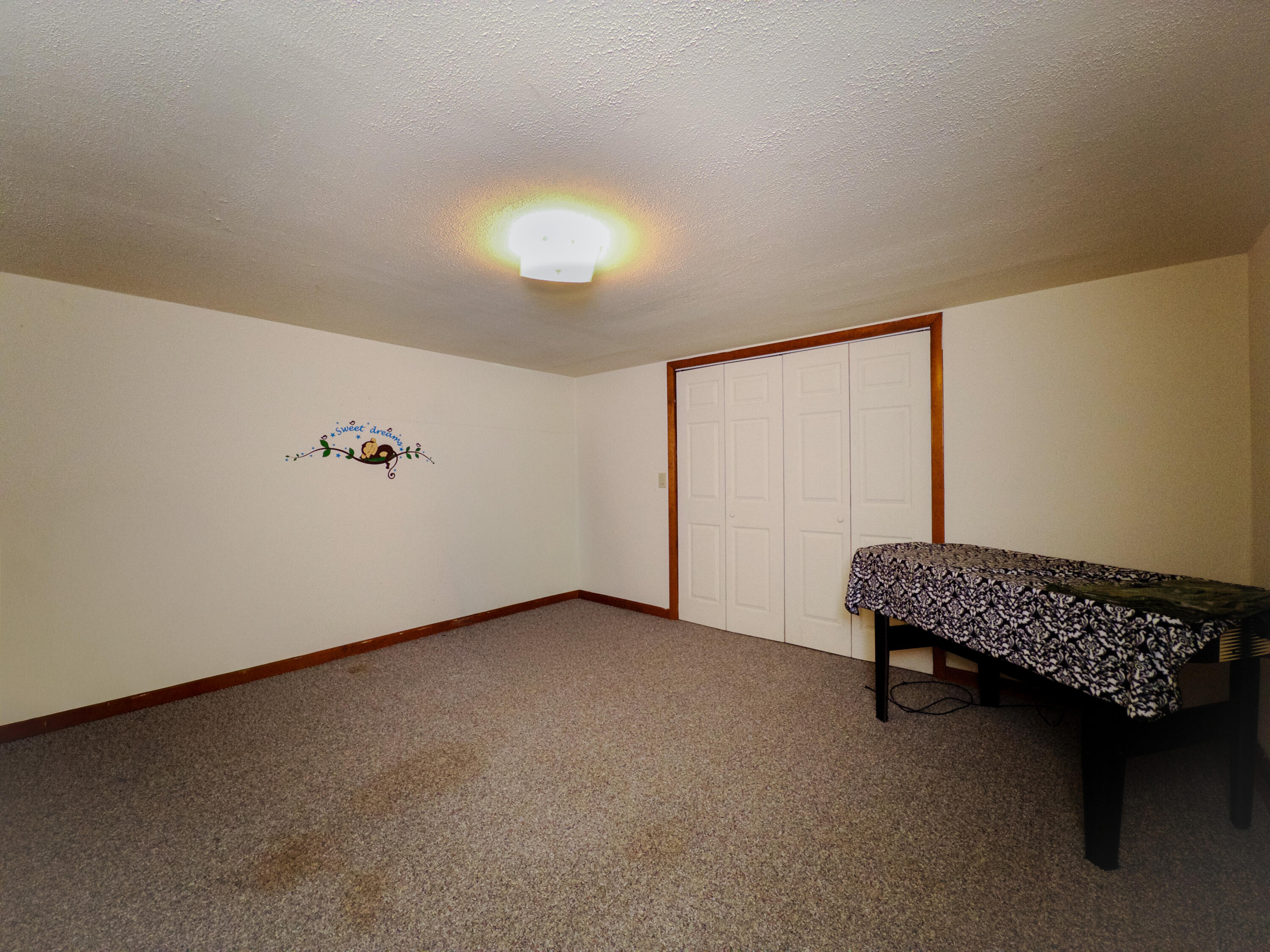 186 Hancock Subdivision Property Photo 20