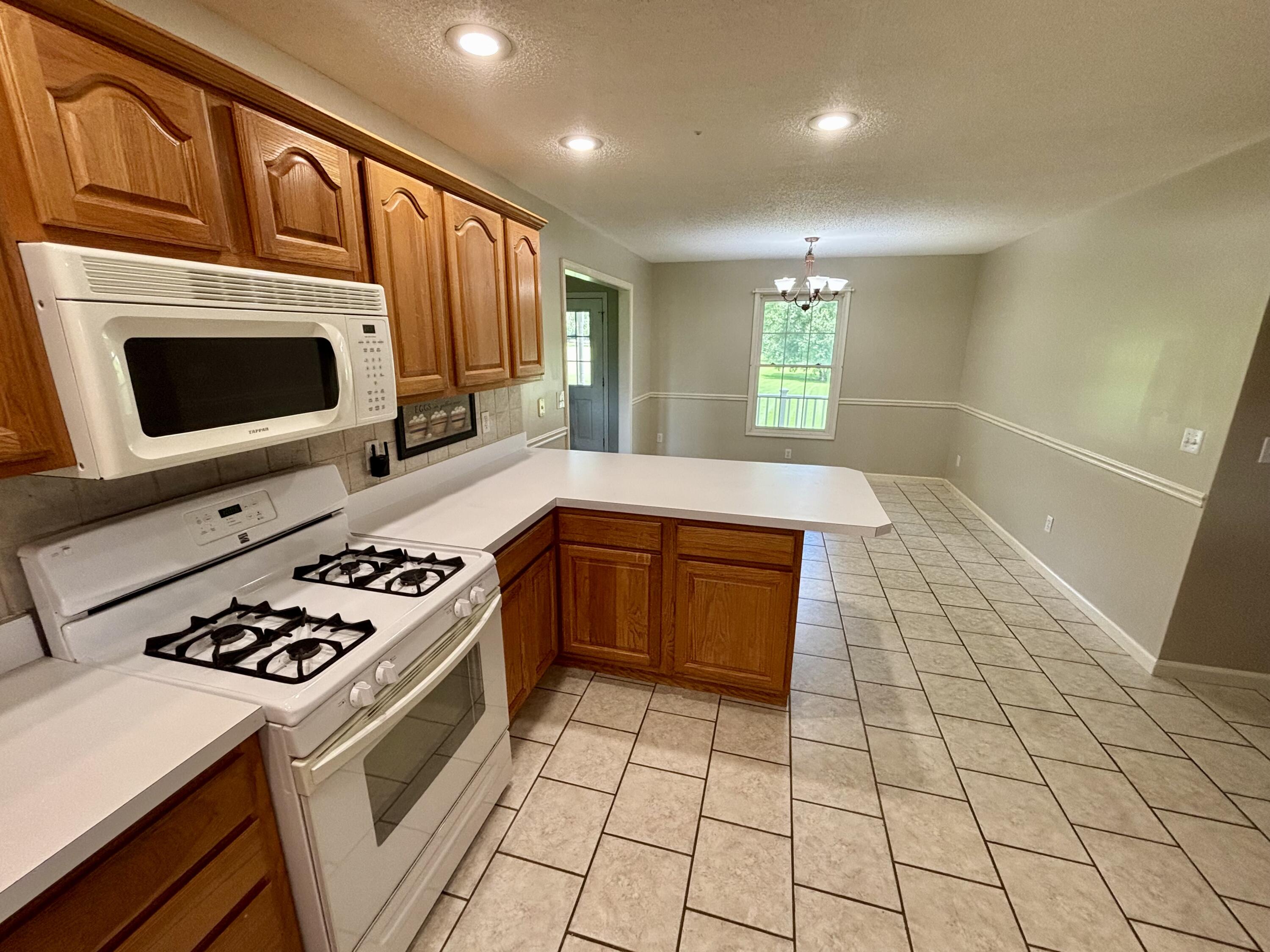 153 Webster Lane Property Photo 7