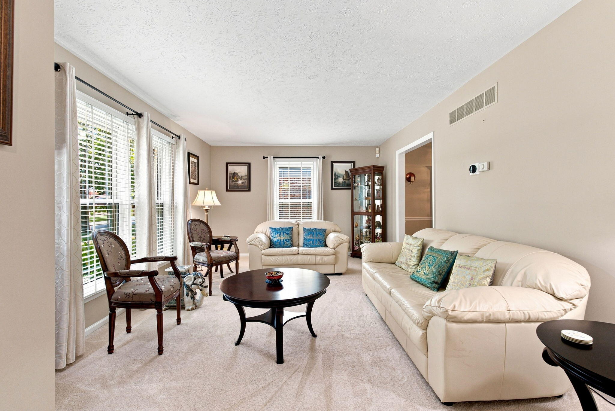 3321 Carriage Lane Property Photo 6