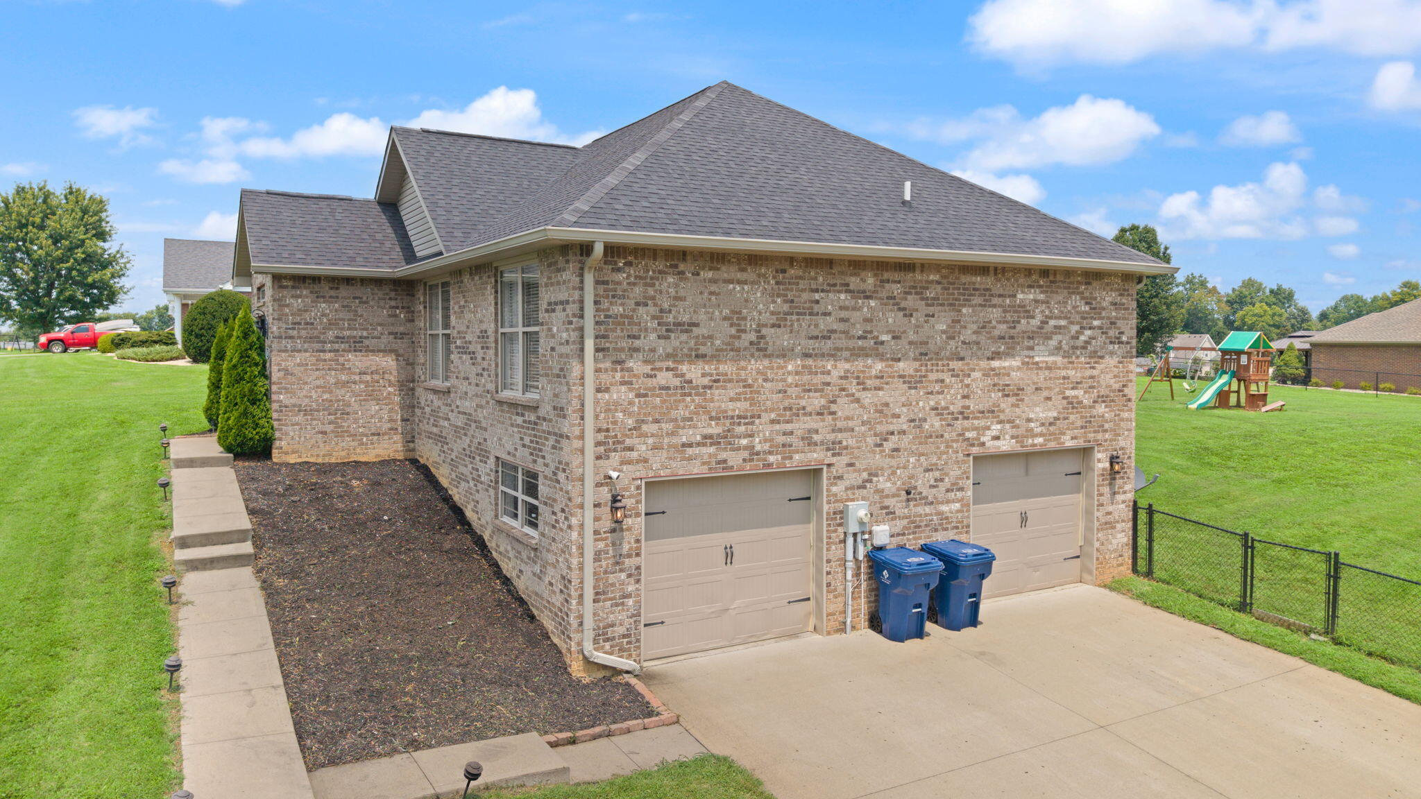 355 Whisper Woods Drive Property Photo 14
