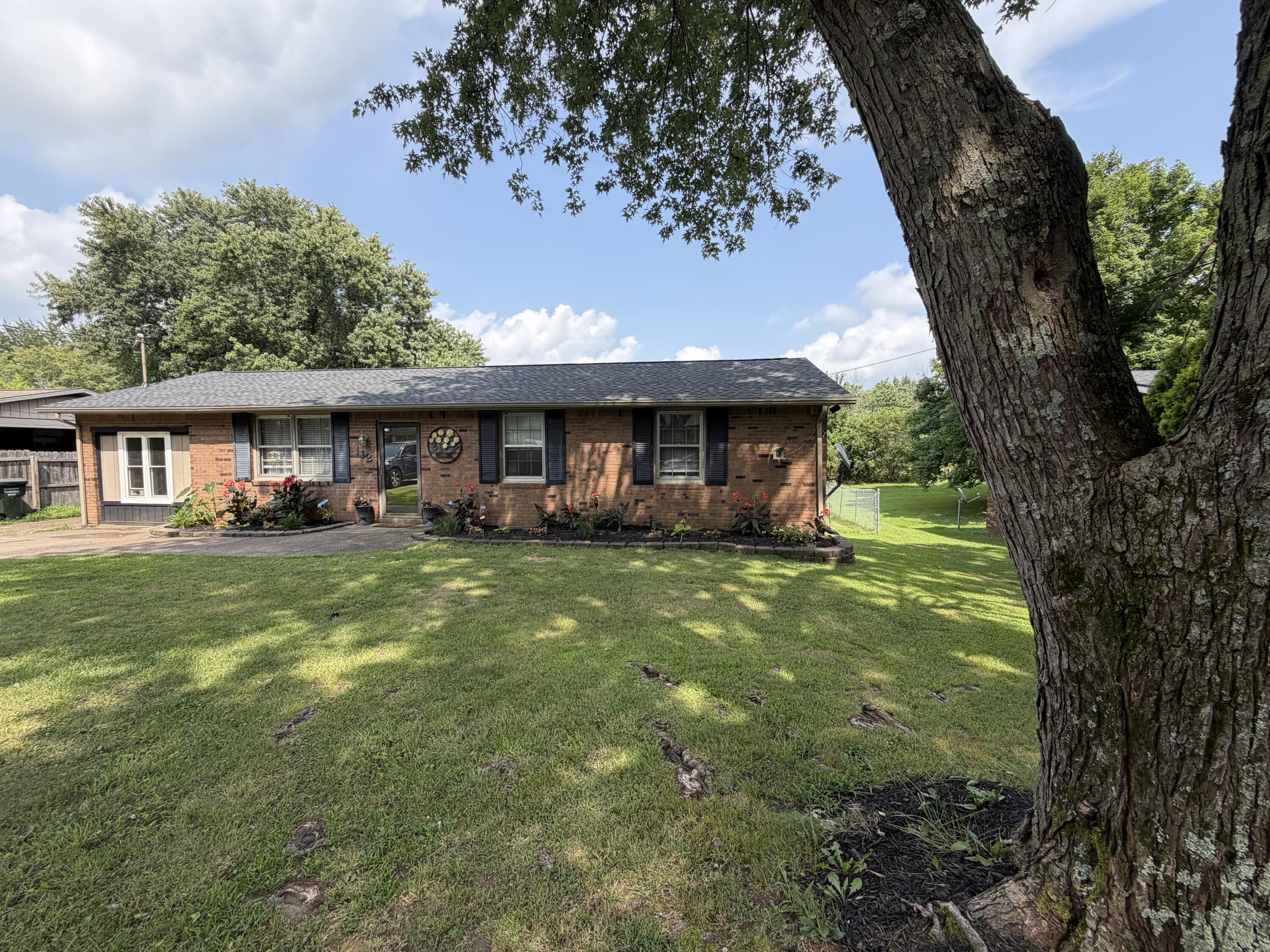 112 Reed Place Property Photo 2