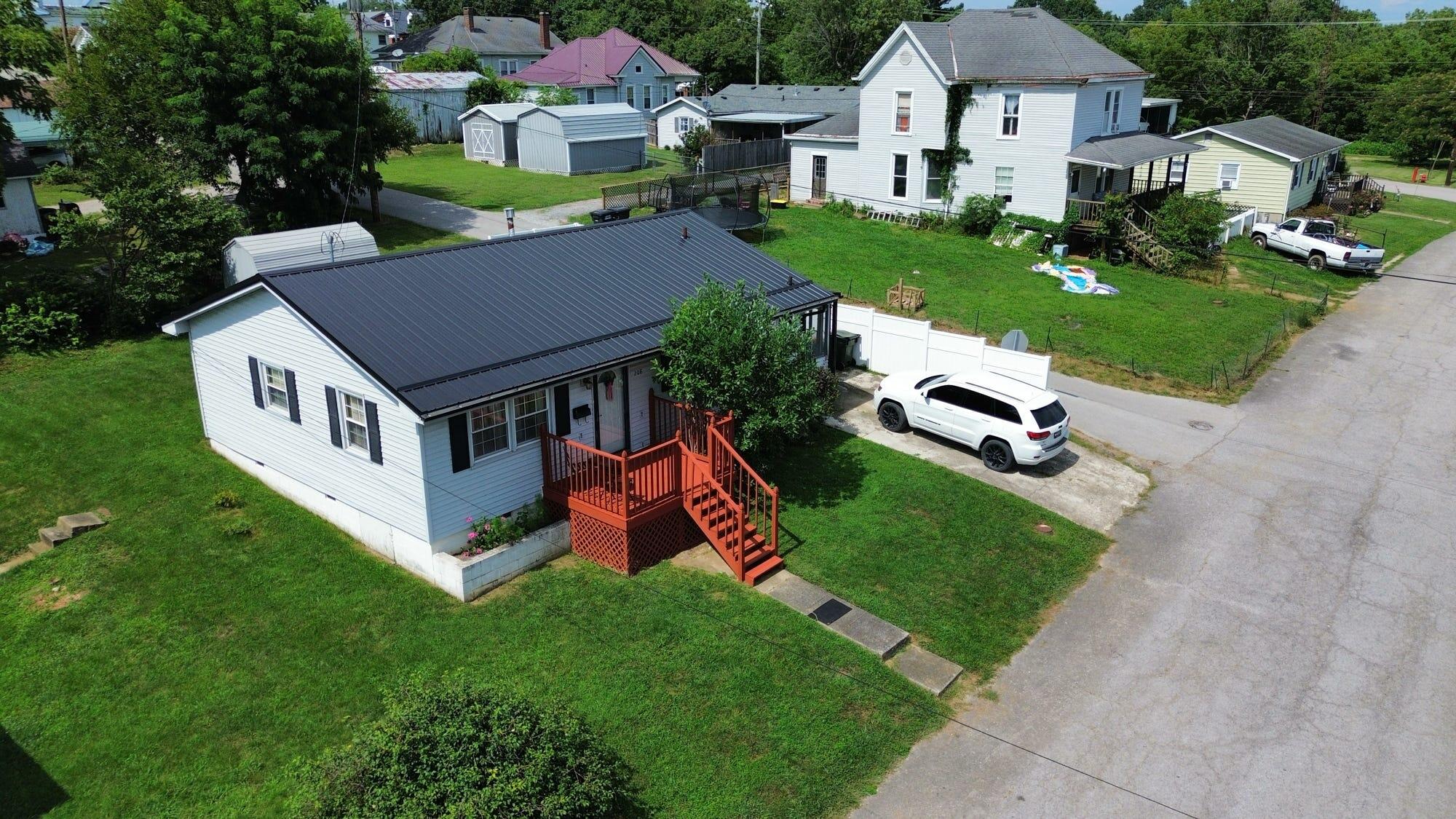 208 Tureman Avenue Property Photo 2