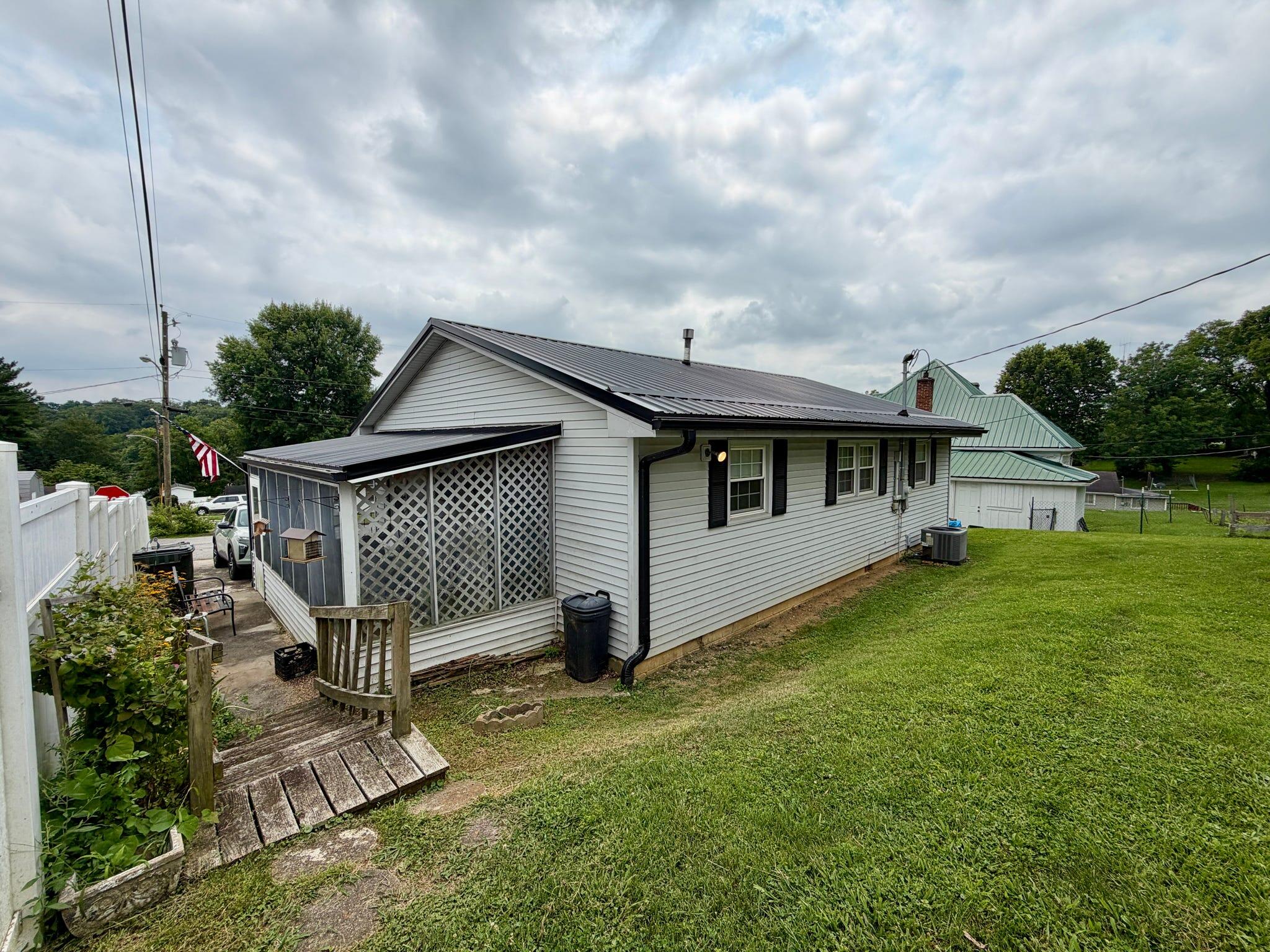 208 Tureman Avenue Property Photo 35