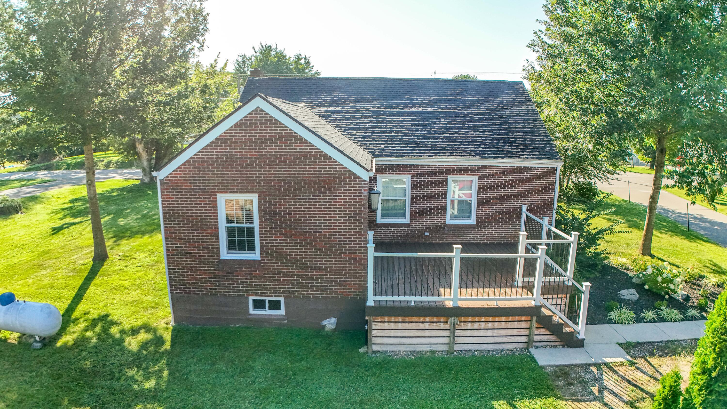365 Williams Street Property Photo 3