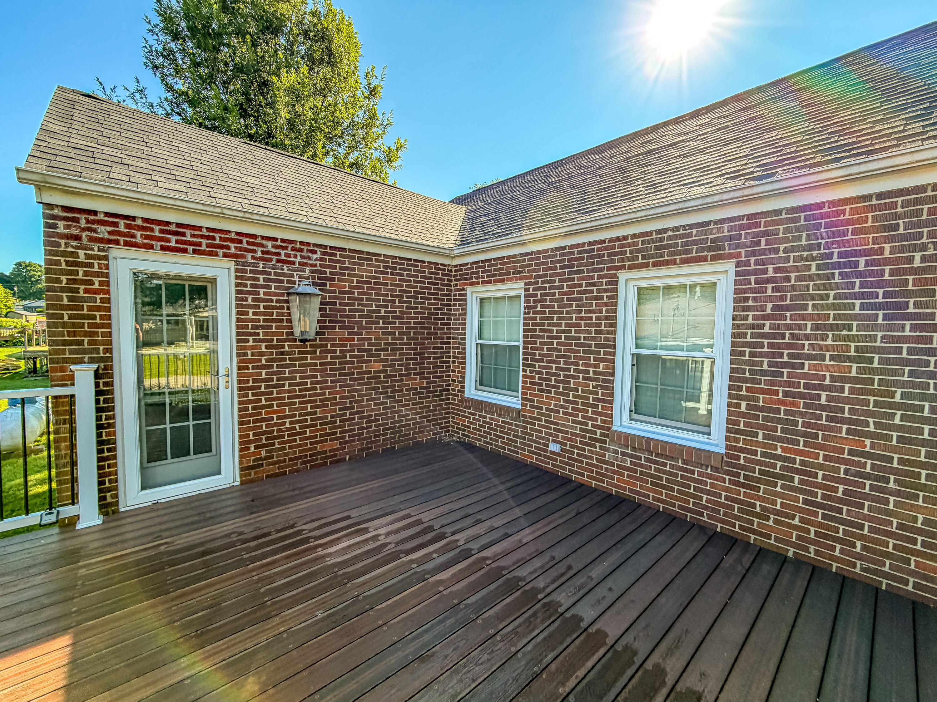 365 Williams Street Property Photo 6