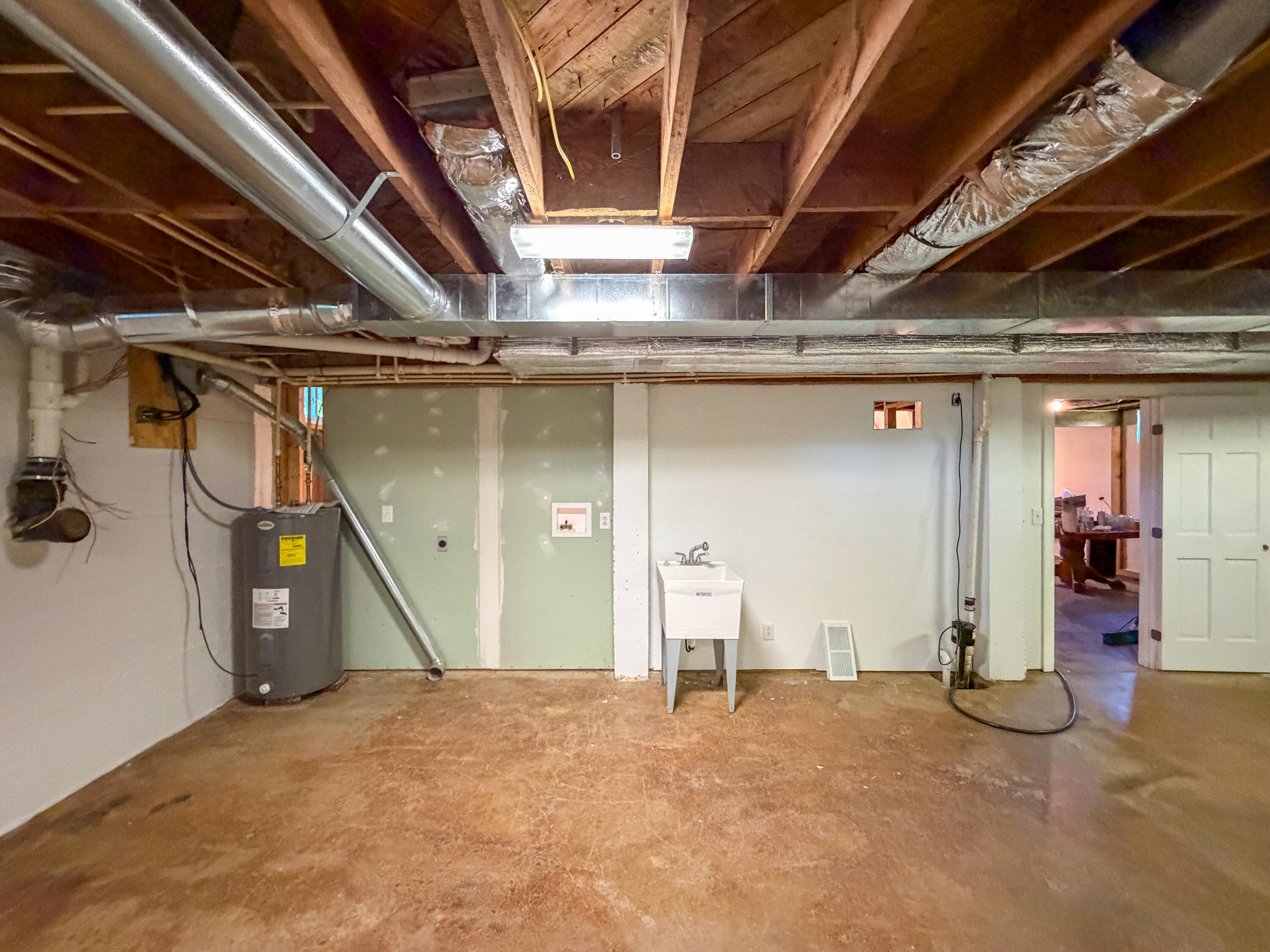 365 Williams Street Property Photo 35