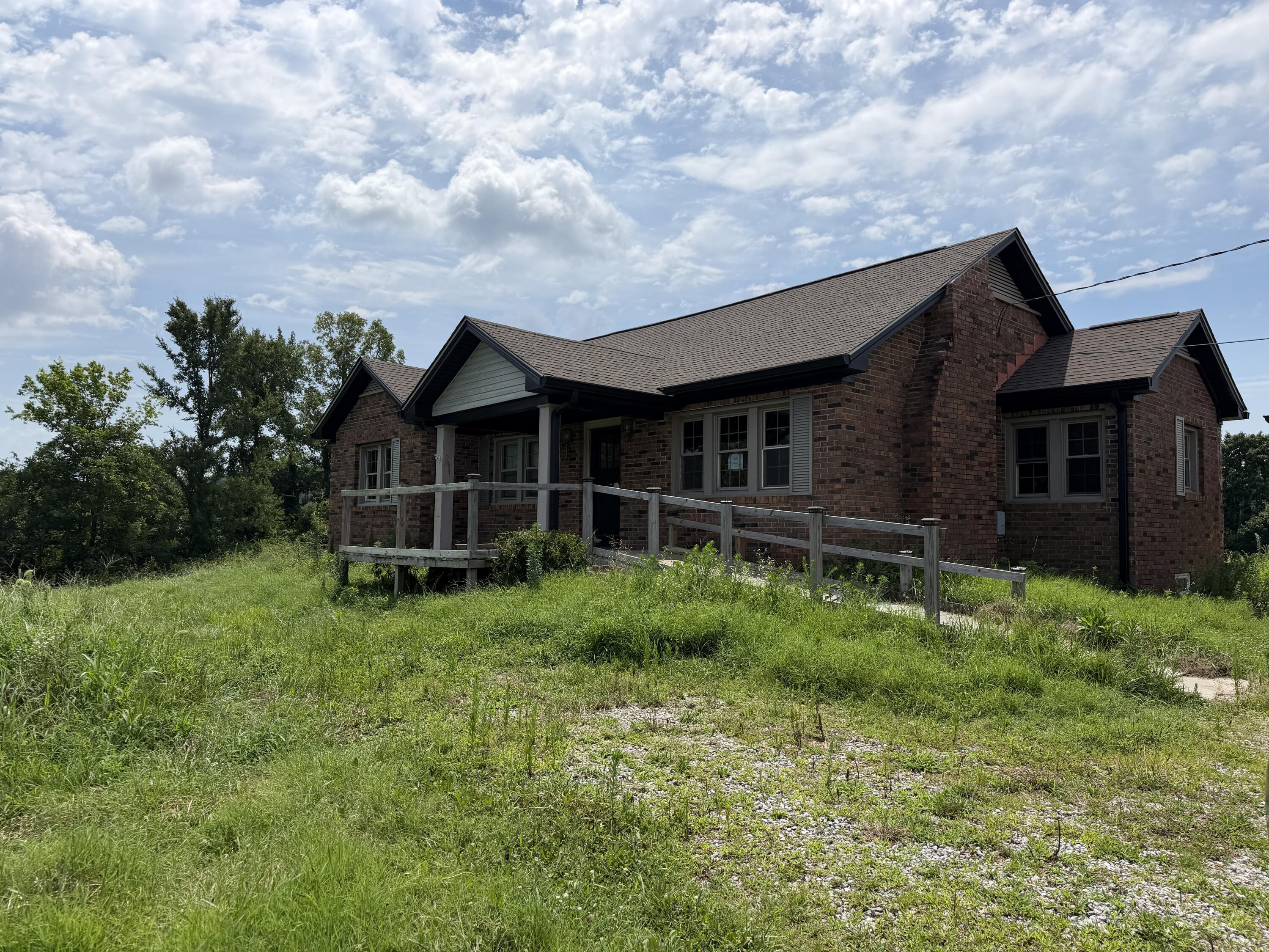 17228 Dawson Road Property Photo 1