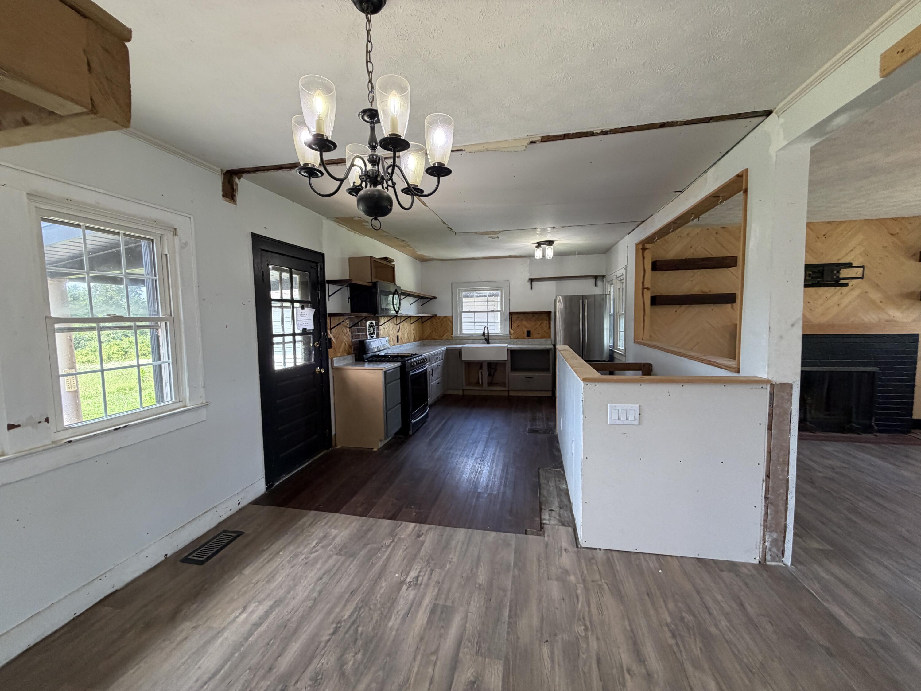 17228 Dawson Road Property Photo 3