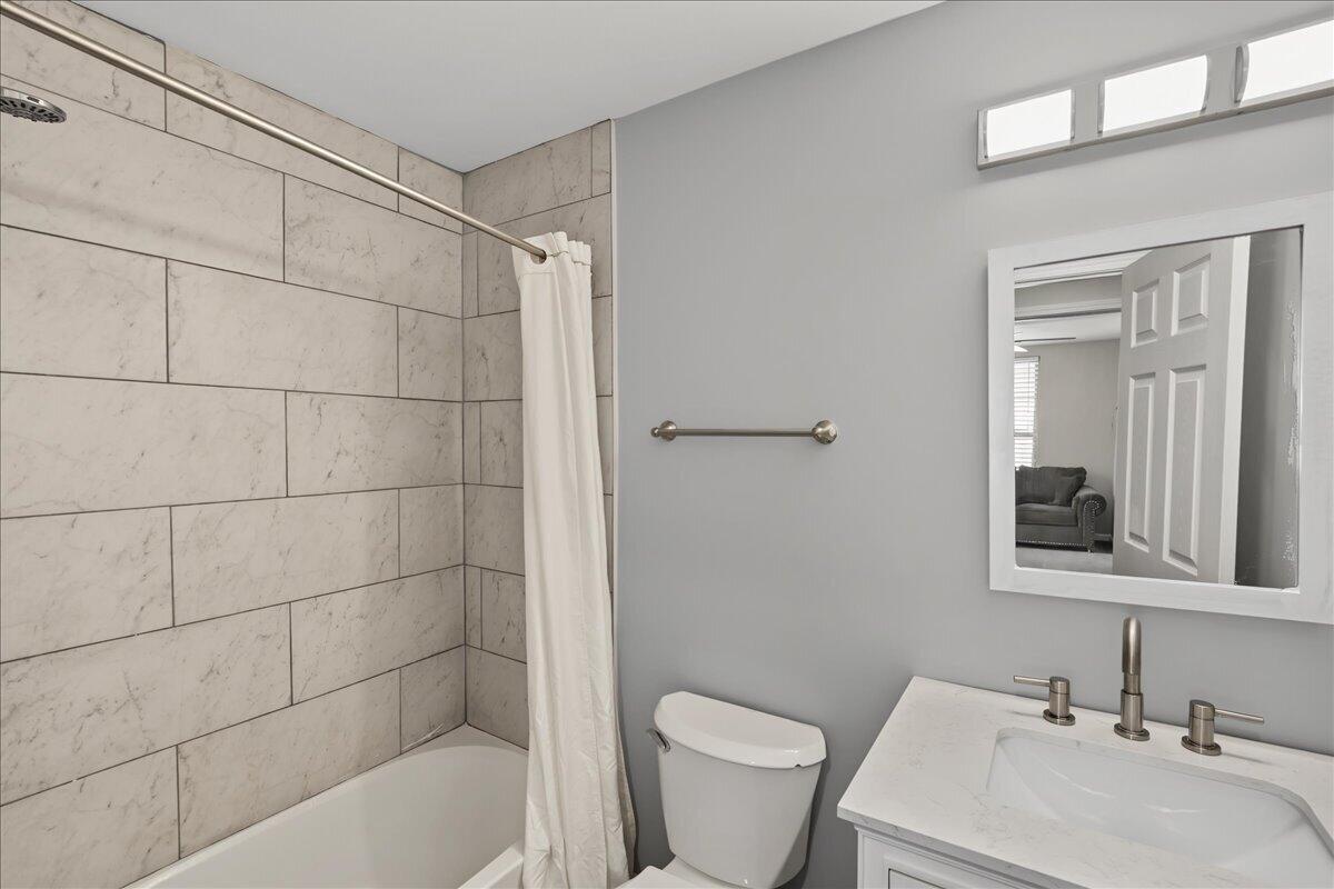 513 E 7th Street Property Photo 17