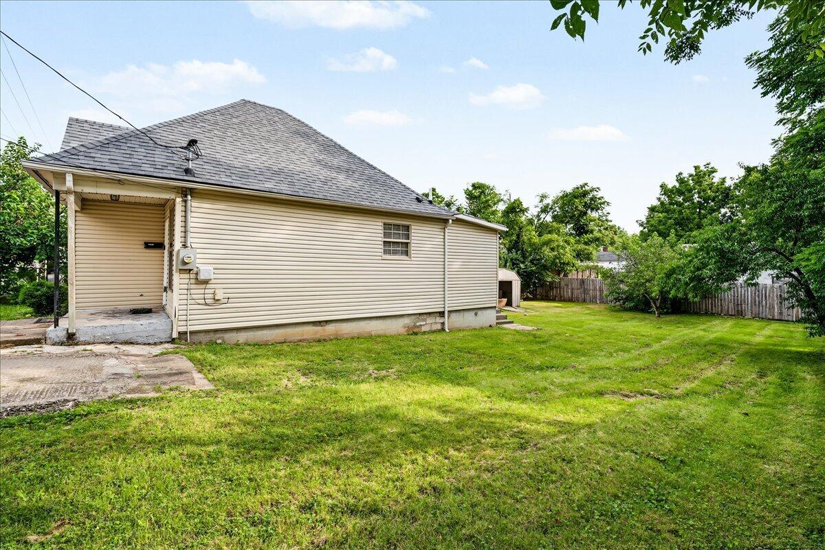513 E 7th Street Property Photo 23