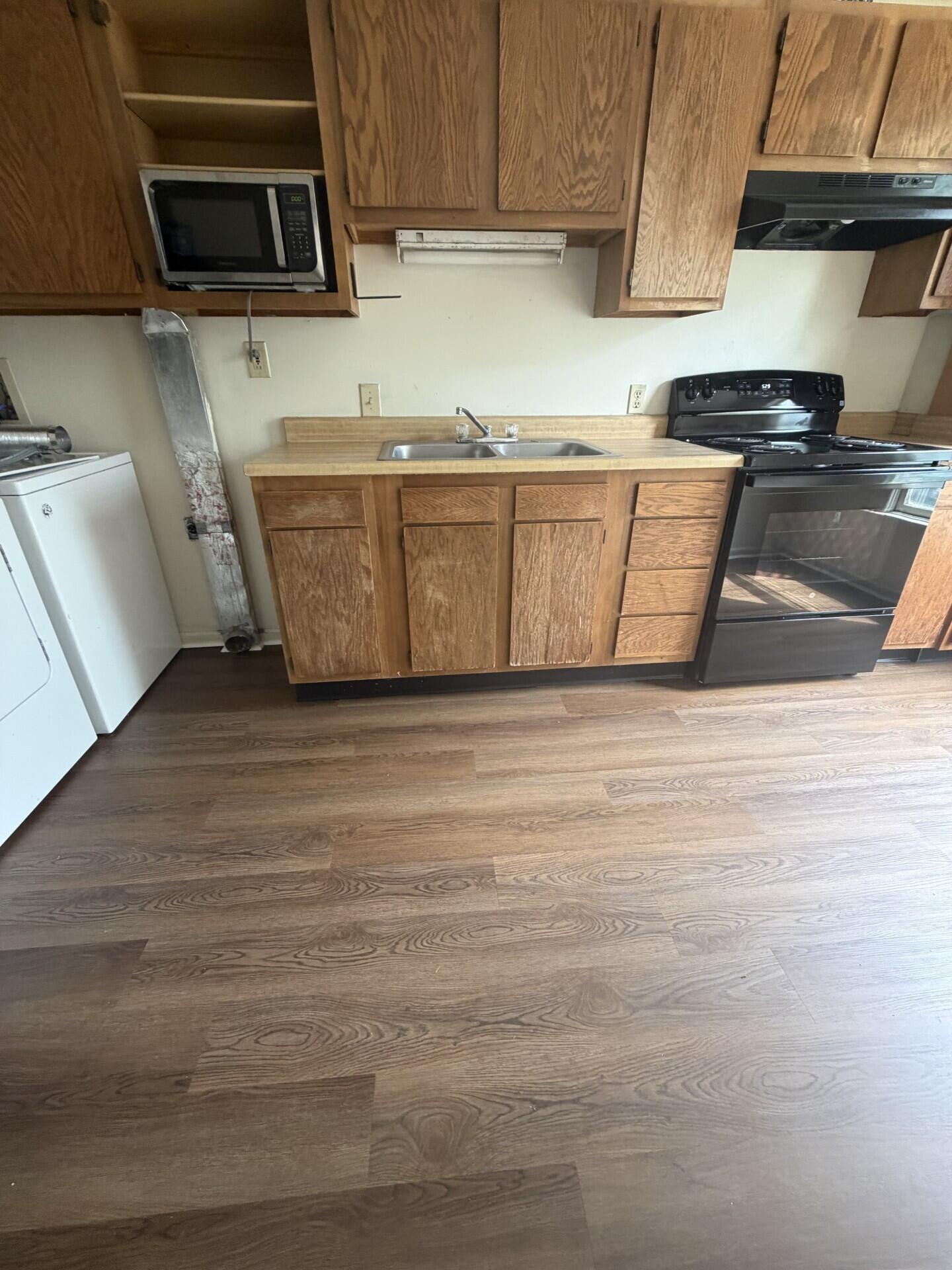 311 N Hamilton D Property Photo 5